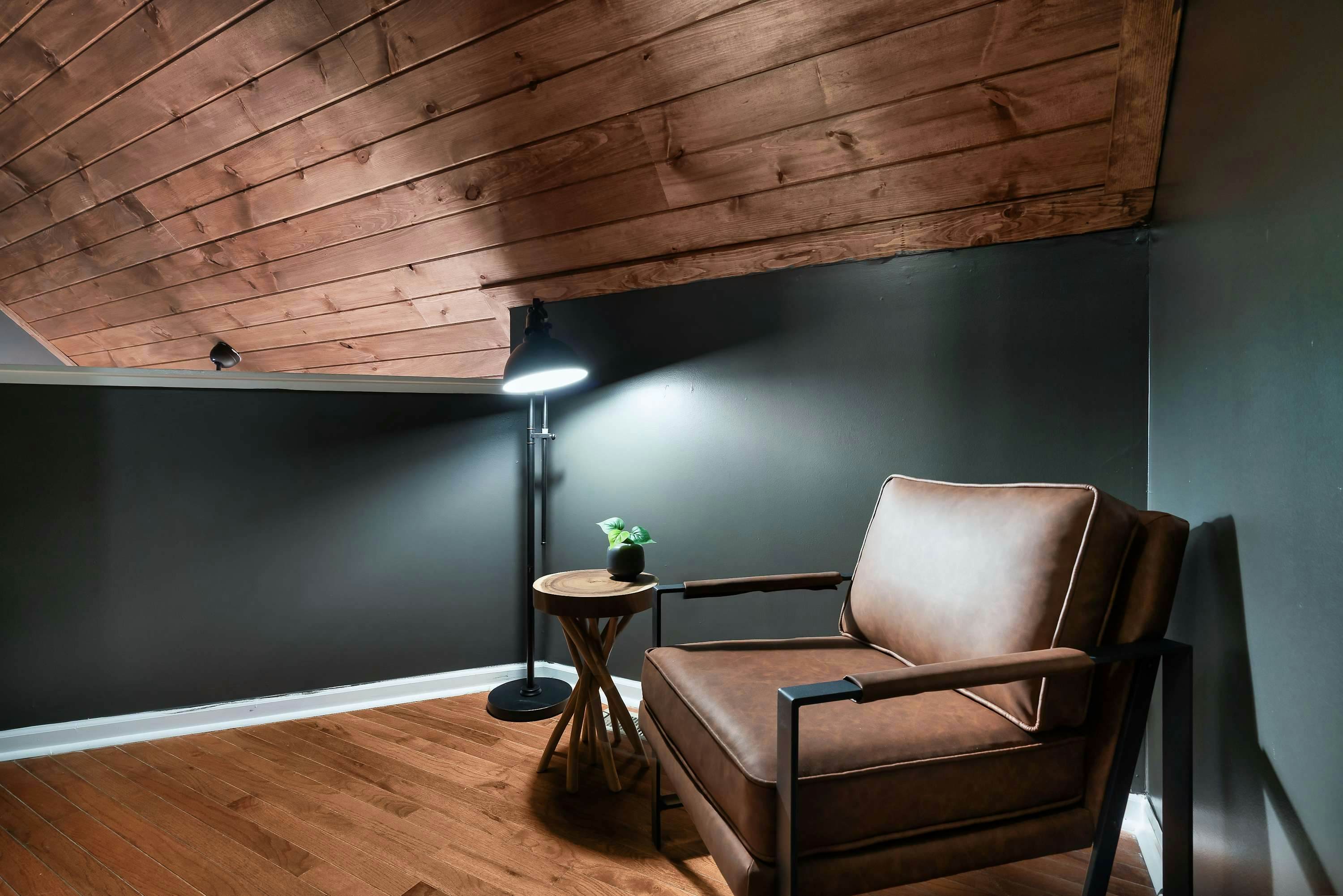 New Remodeled・Sleeps 6・Near Downtown・Hot tub・Games