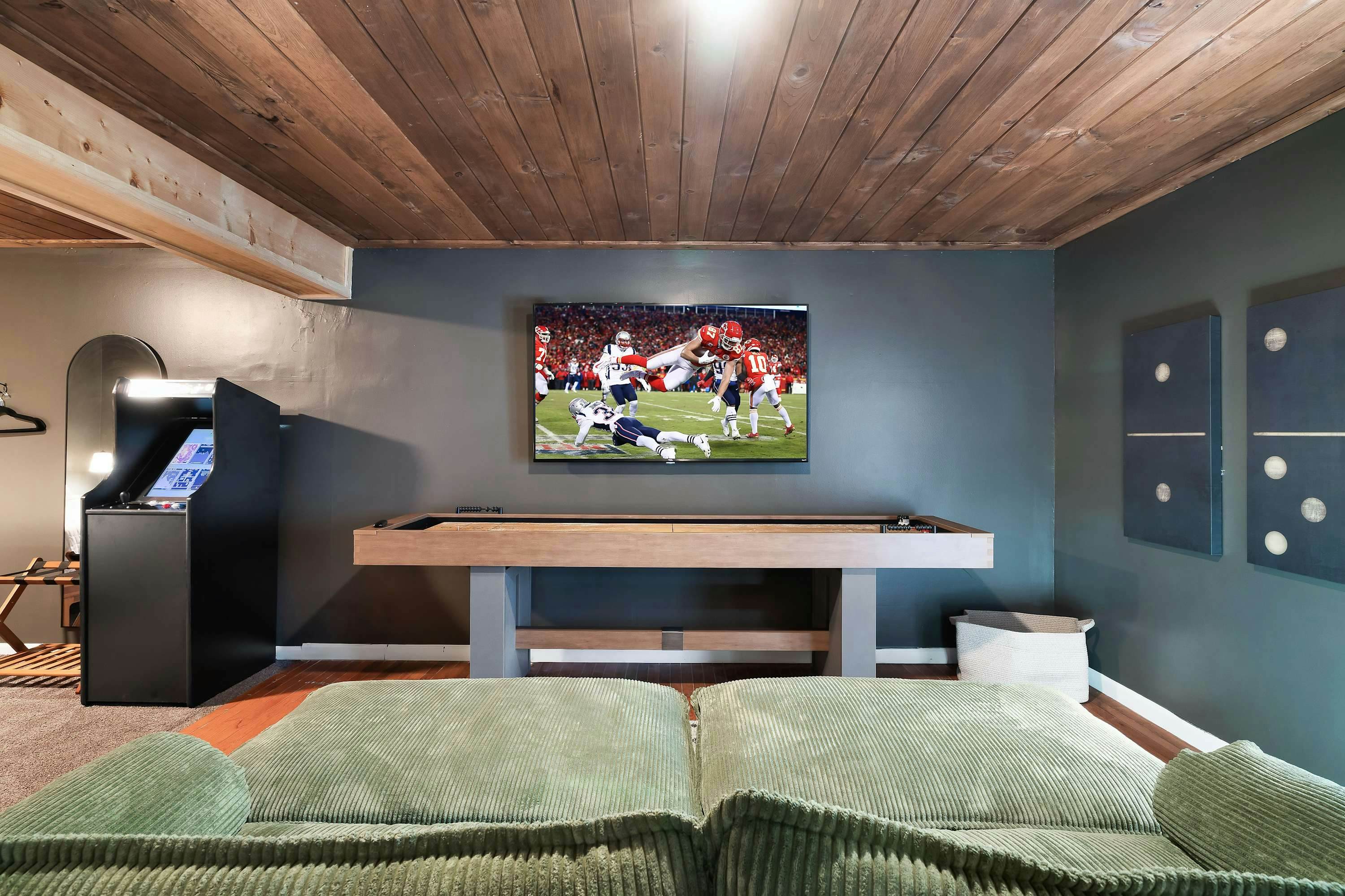 New Remodeled・Sleeps 6・Near Downtown・Hot tub・Games