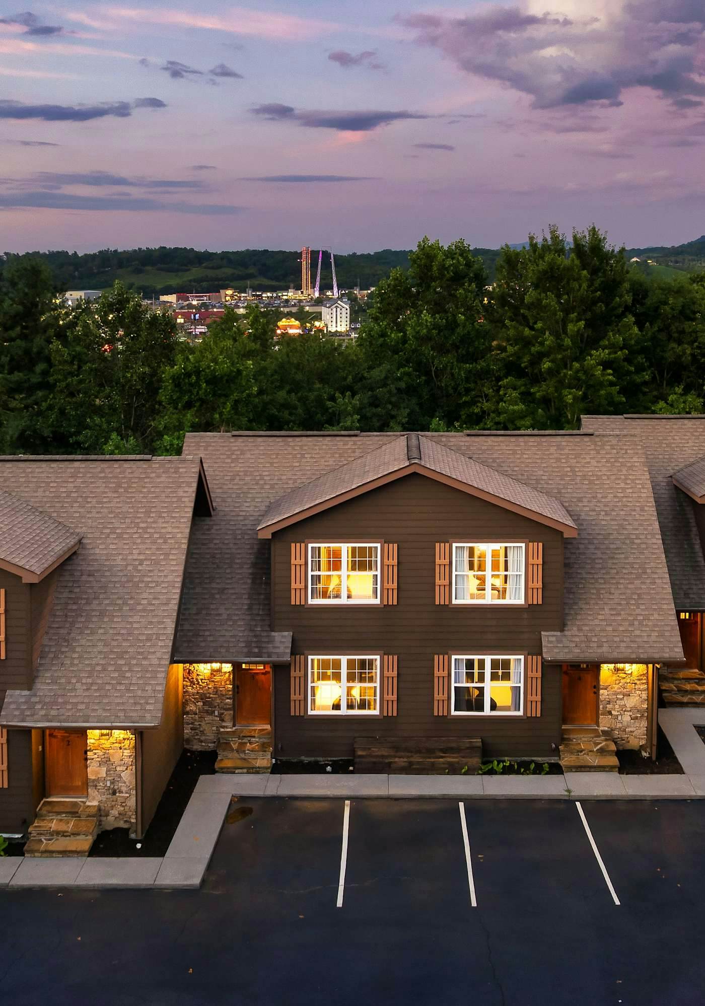New Remodeled・Sleeps 6・Near Downtown・Hot tub・Games