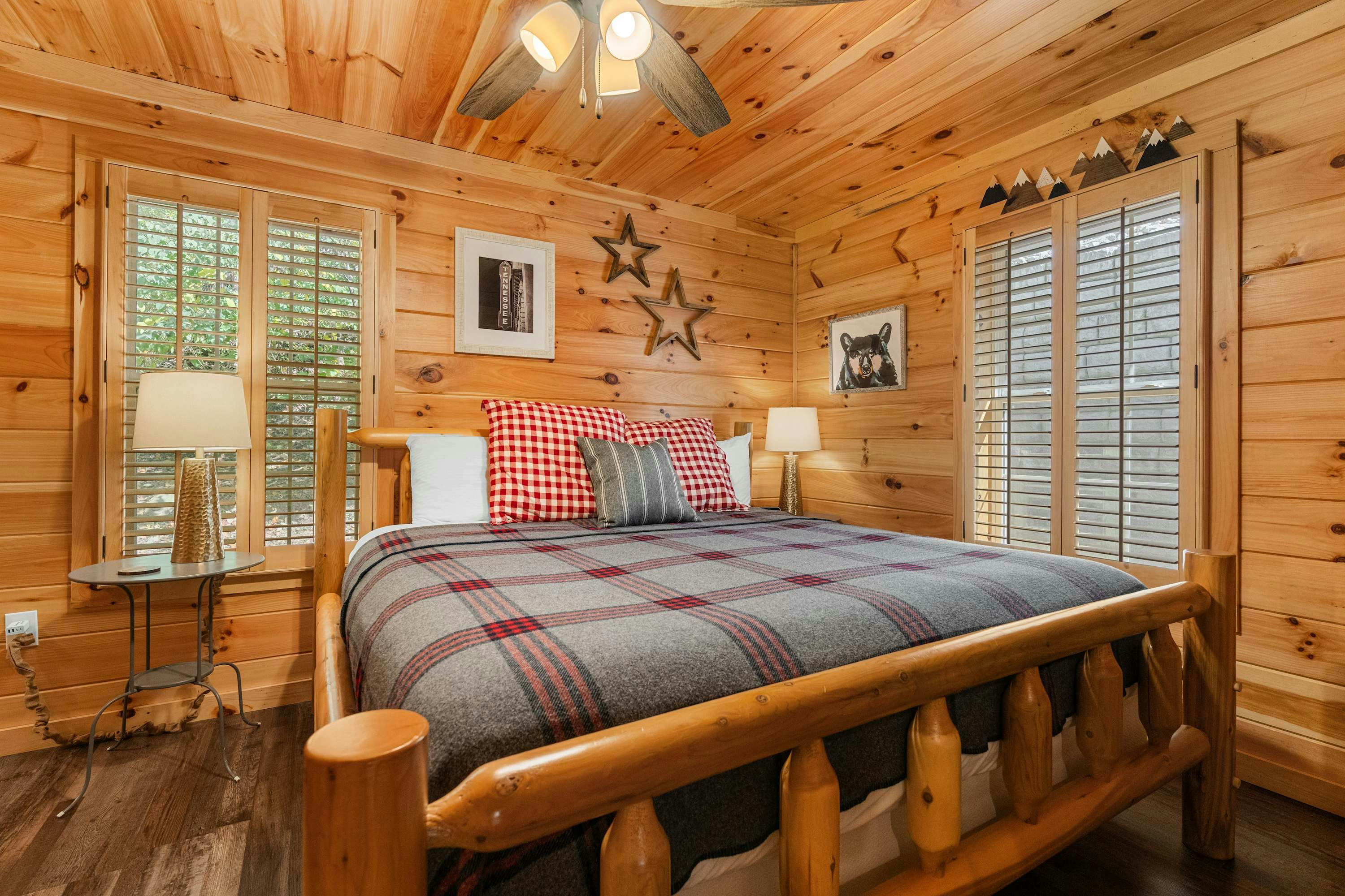 Smoky Mountain Hideaway with Hot Tub & Firepit!