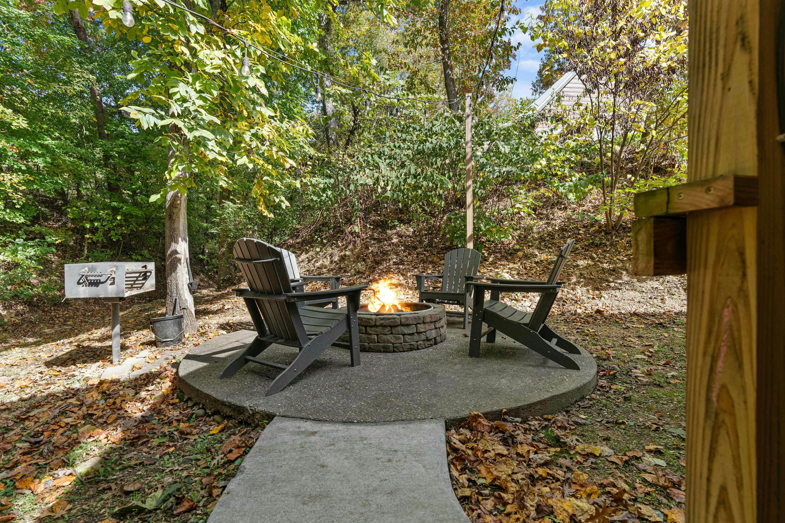 Smoky Mountain Hideaway with Hot Tub & Firepit!
