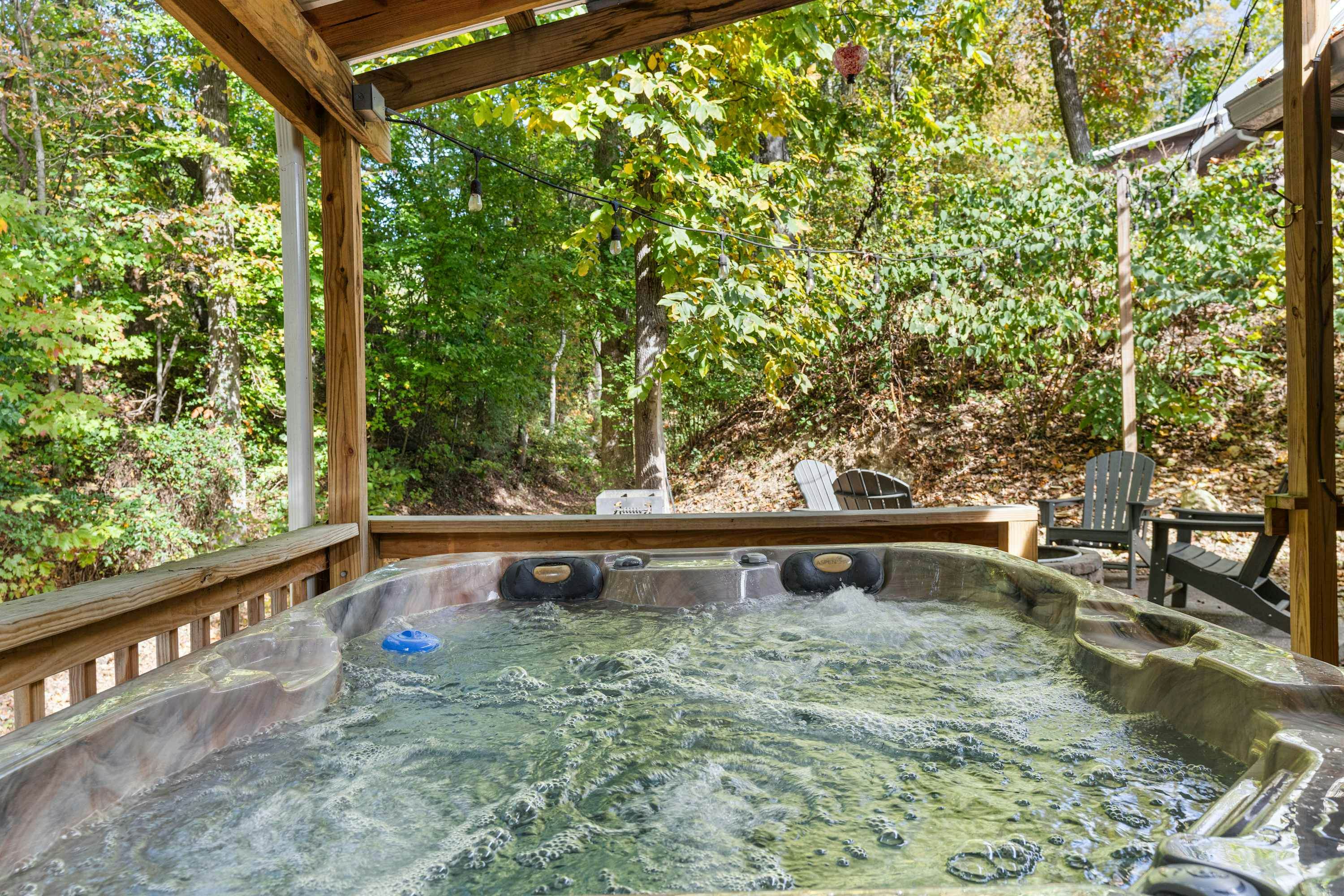Smoky Mountain Hideaway with Hot Tub & Firepit!