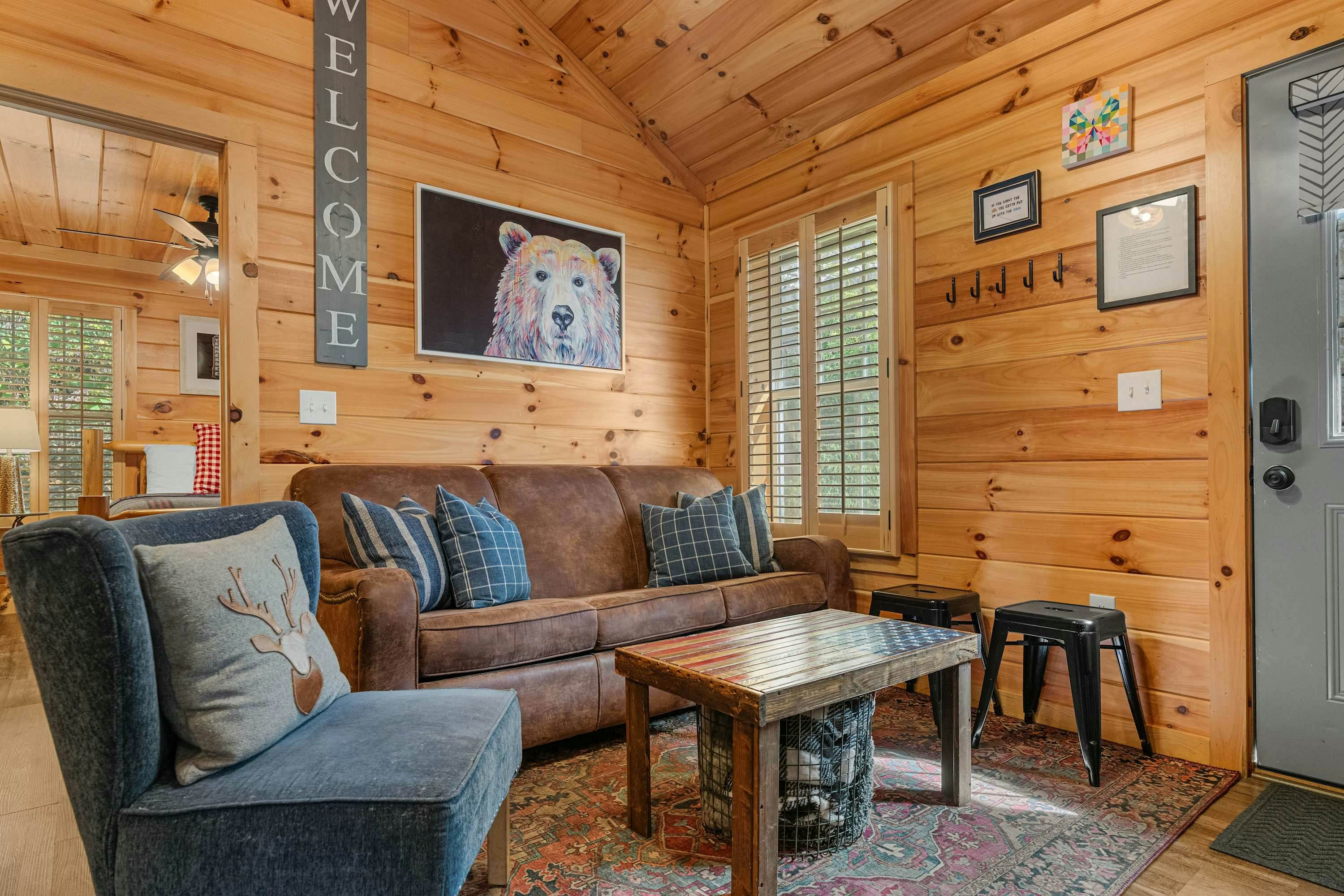 Smoky Mountain Hideaway with Hot Tub & Firepit!