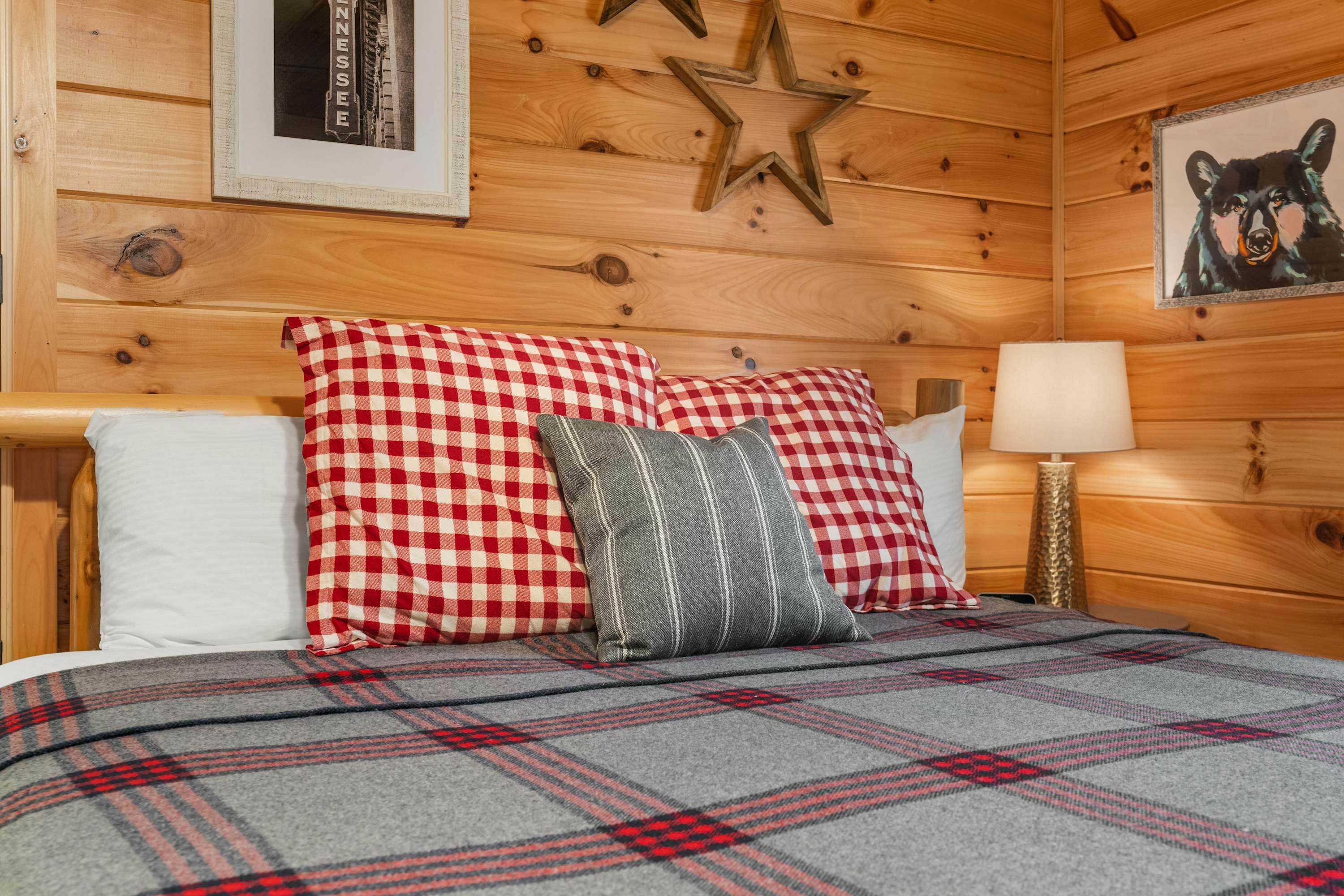 Smoky Mountain Hideaway with Hot Tub & Firepit!