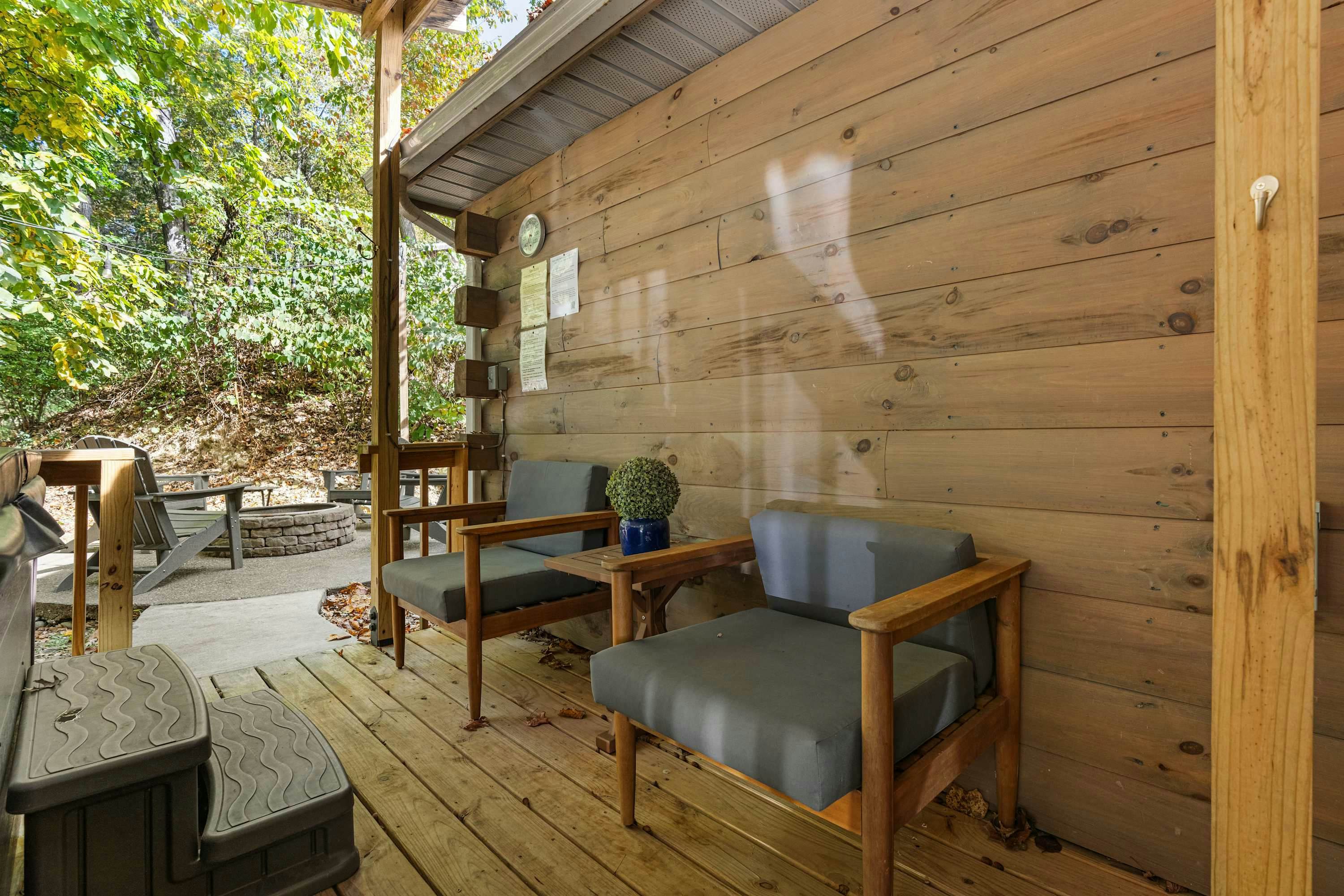 Smoky Mountain Hideaway with Hot Tub & Firepit!