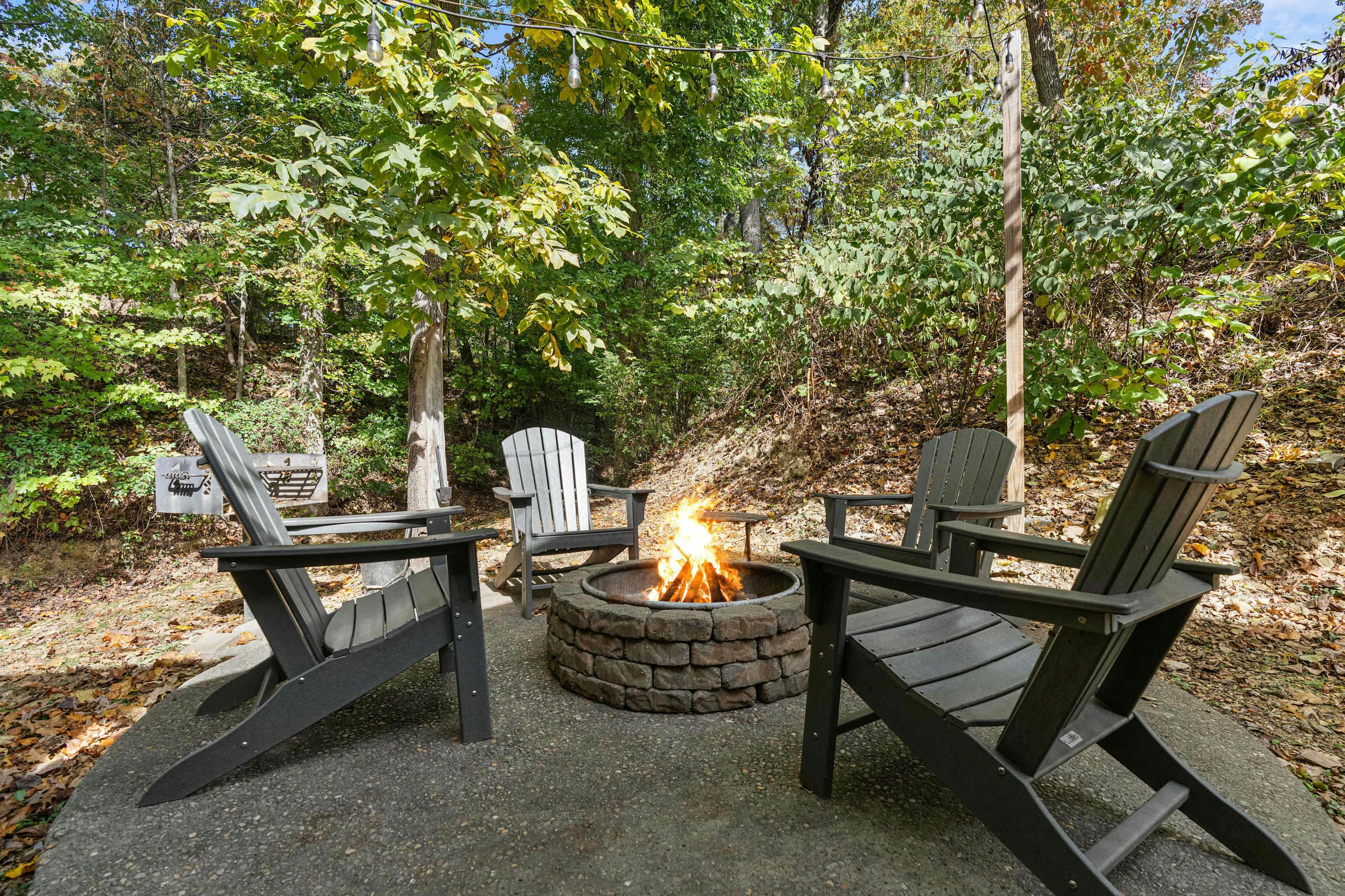 Smoky Mountain Hideaway with Hot Tub & Firepit!