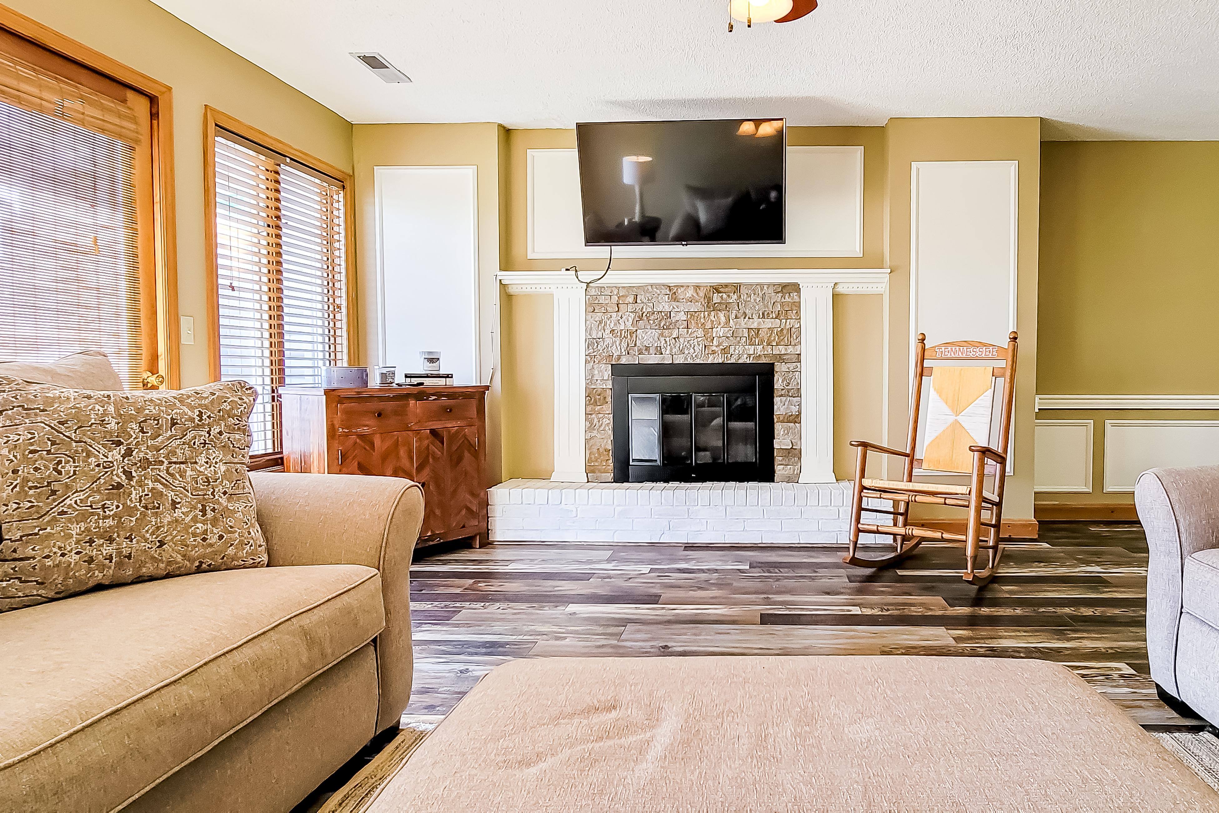 Lovely Lakeside Stay N Deerfield Resort, Sleeps 16