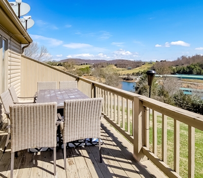 Lovely Lakeside Stay N Deerfield Resort, Sleeps 16