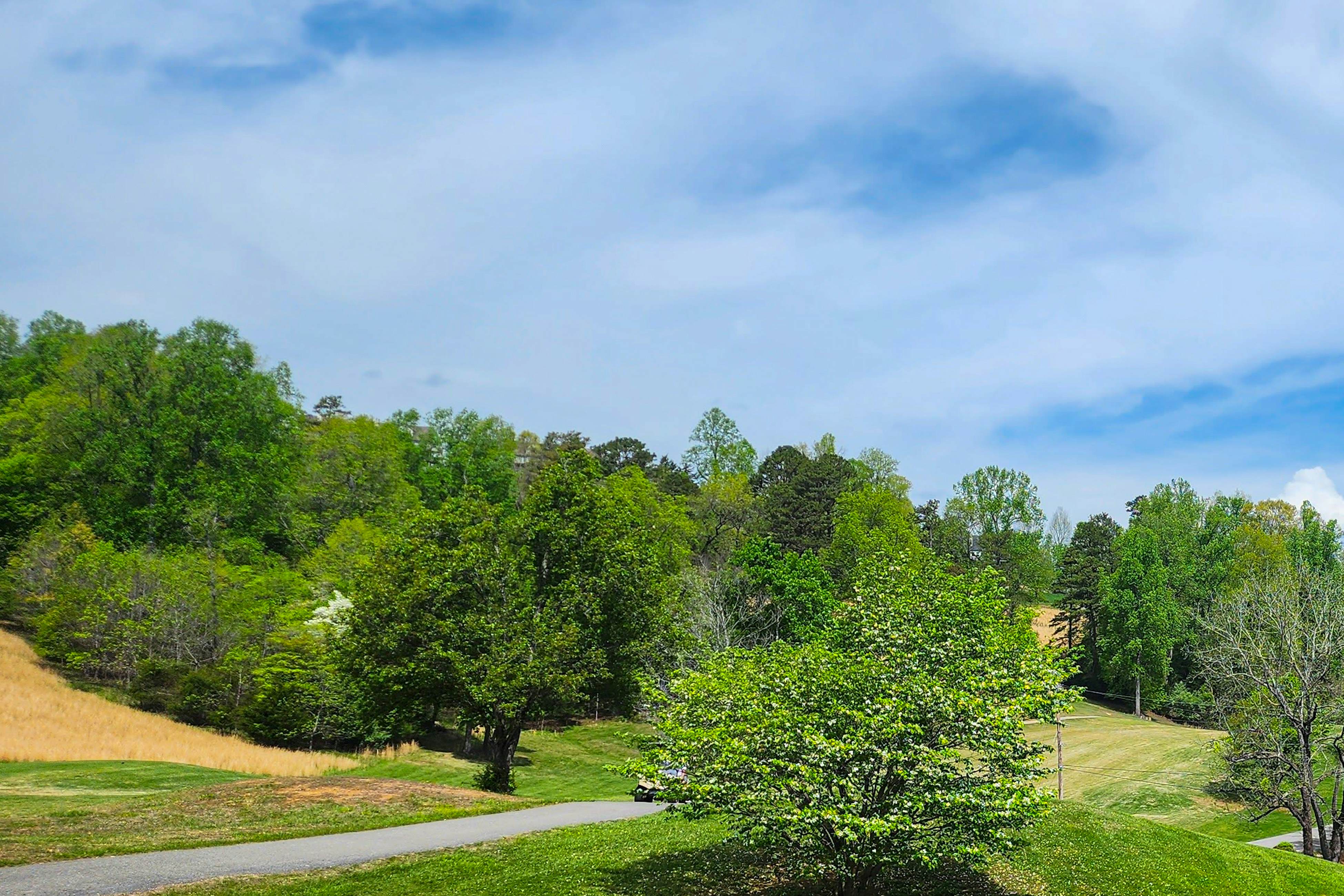 Lovely Lakeside Stay, Sleeps 16・Tennis Court・Deck