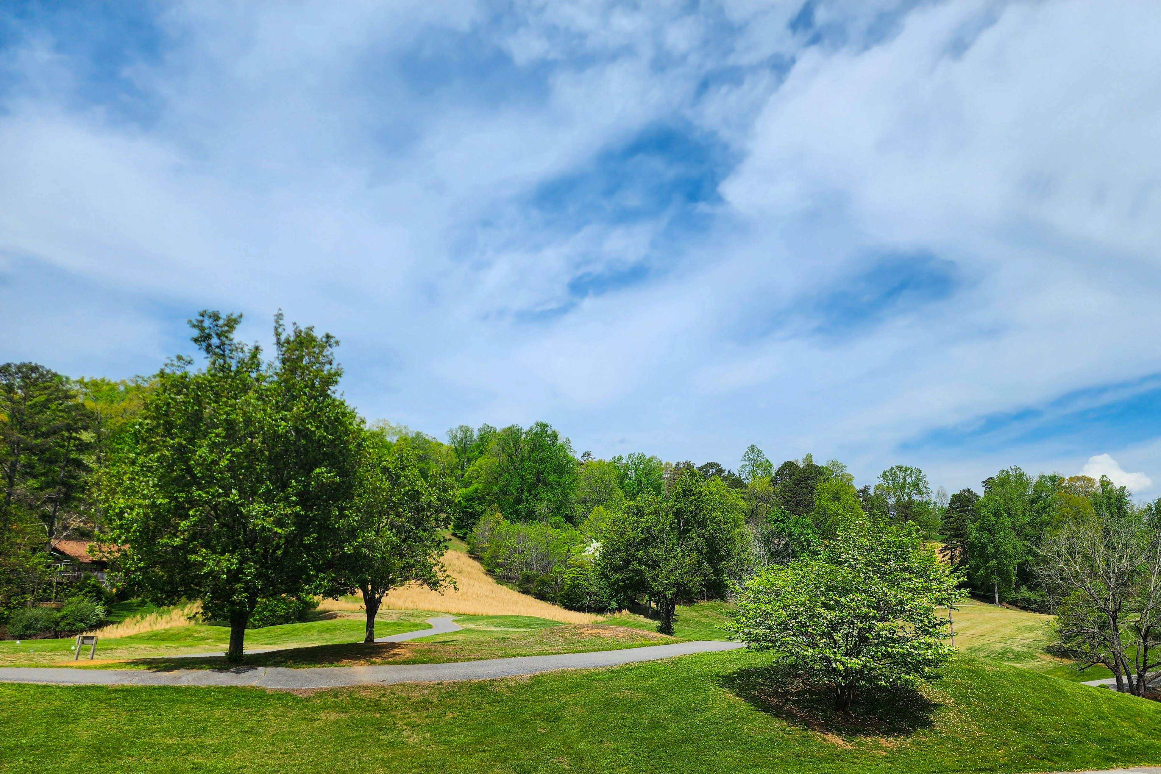 Lovely Lakeside Stay, Sleeps 16・Tennis Court・Deck