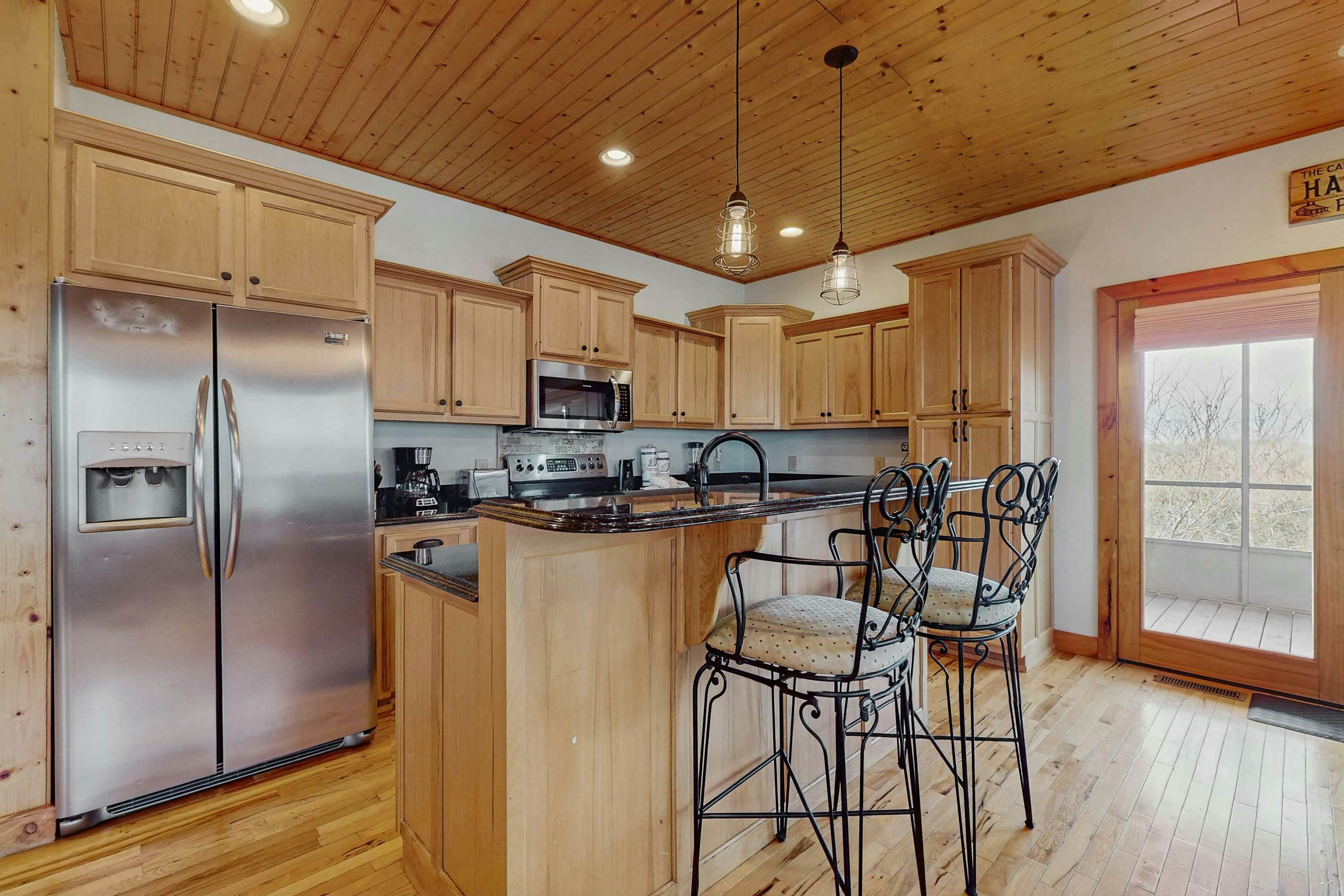 Peaceful Waterfront Retreat, Sleeps 8・Dock・Grill