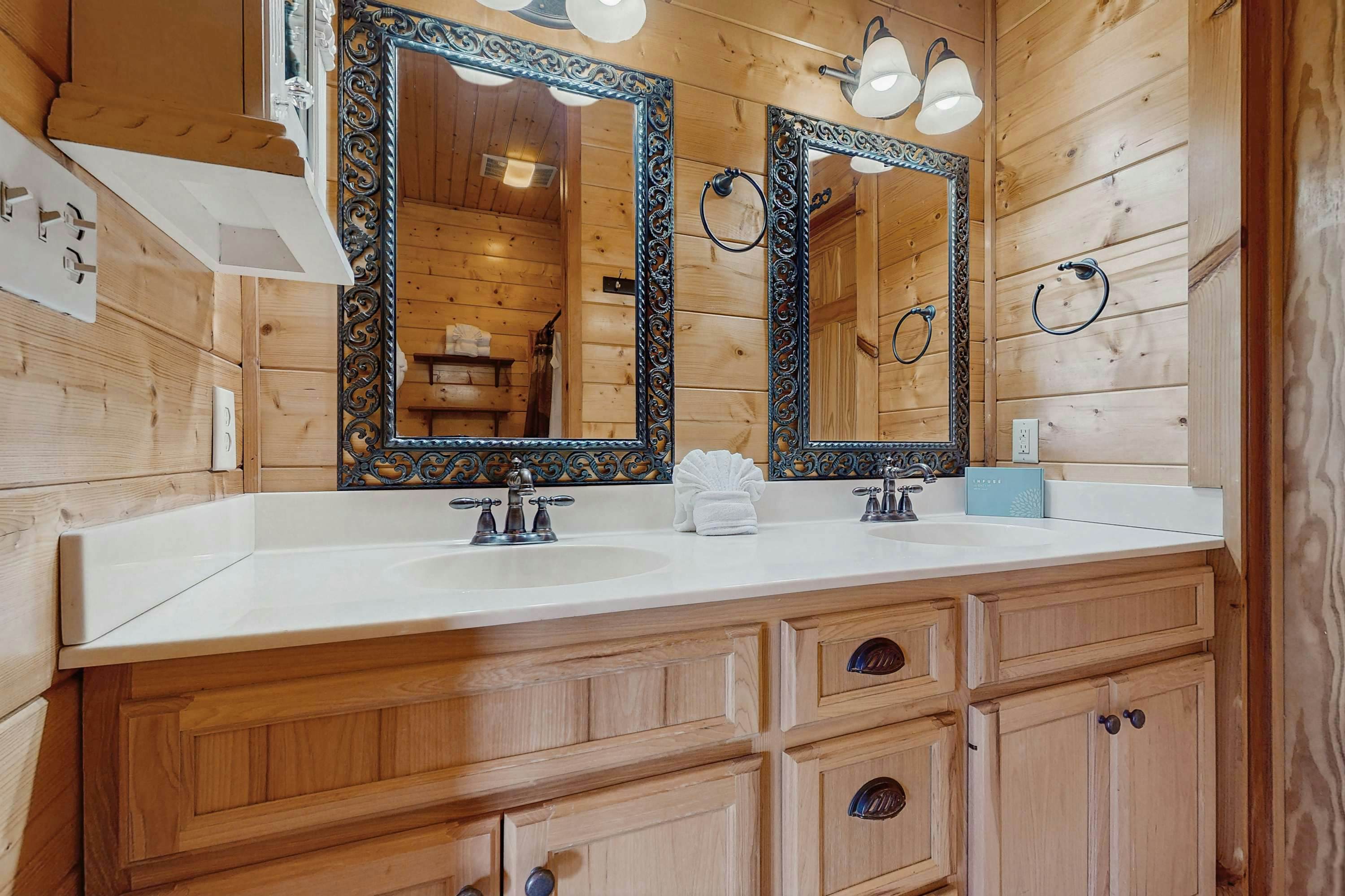 Peaceful Waterfront Retreat, Sleeps 8・Dock・Grill