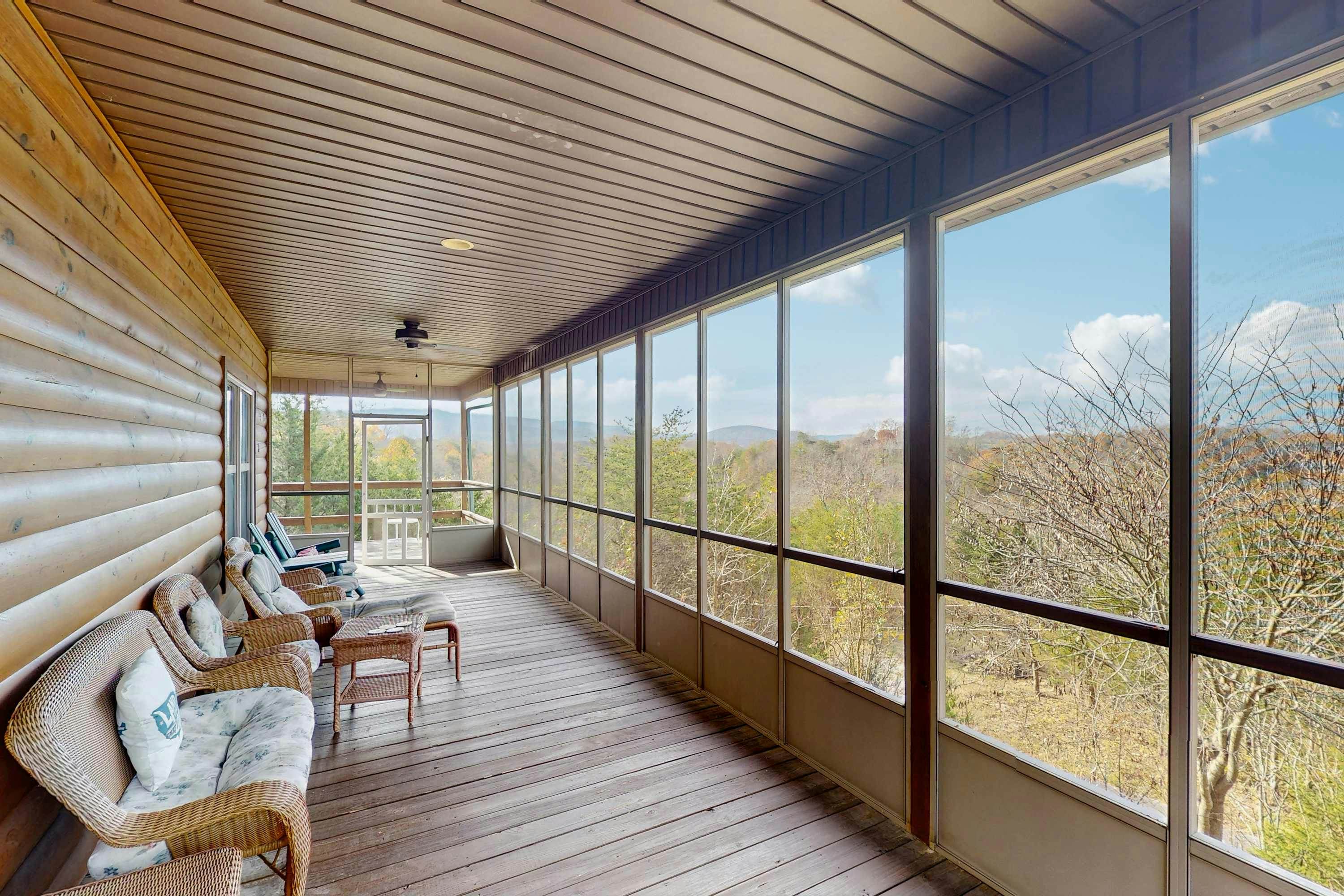 Peaceful Waterfront Retreat, Sleeps 8・Dock・Grill