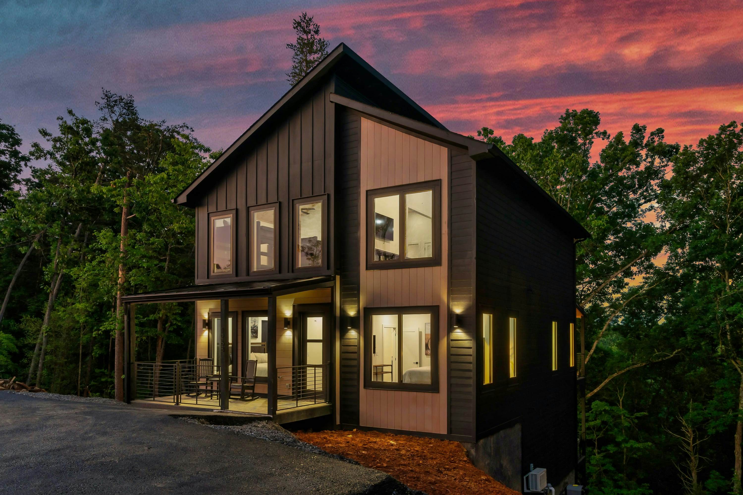 Modern Cabin, Sleeps 10・Indoor Pool・Hot Tub・Games