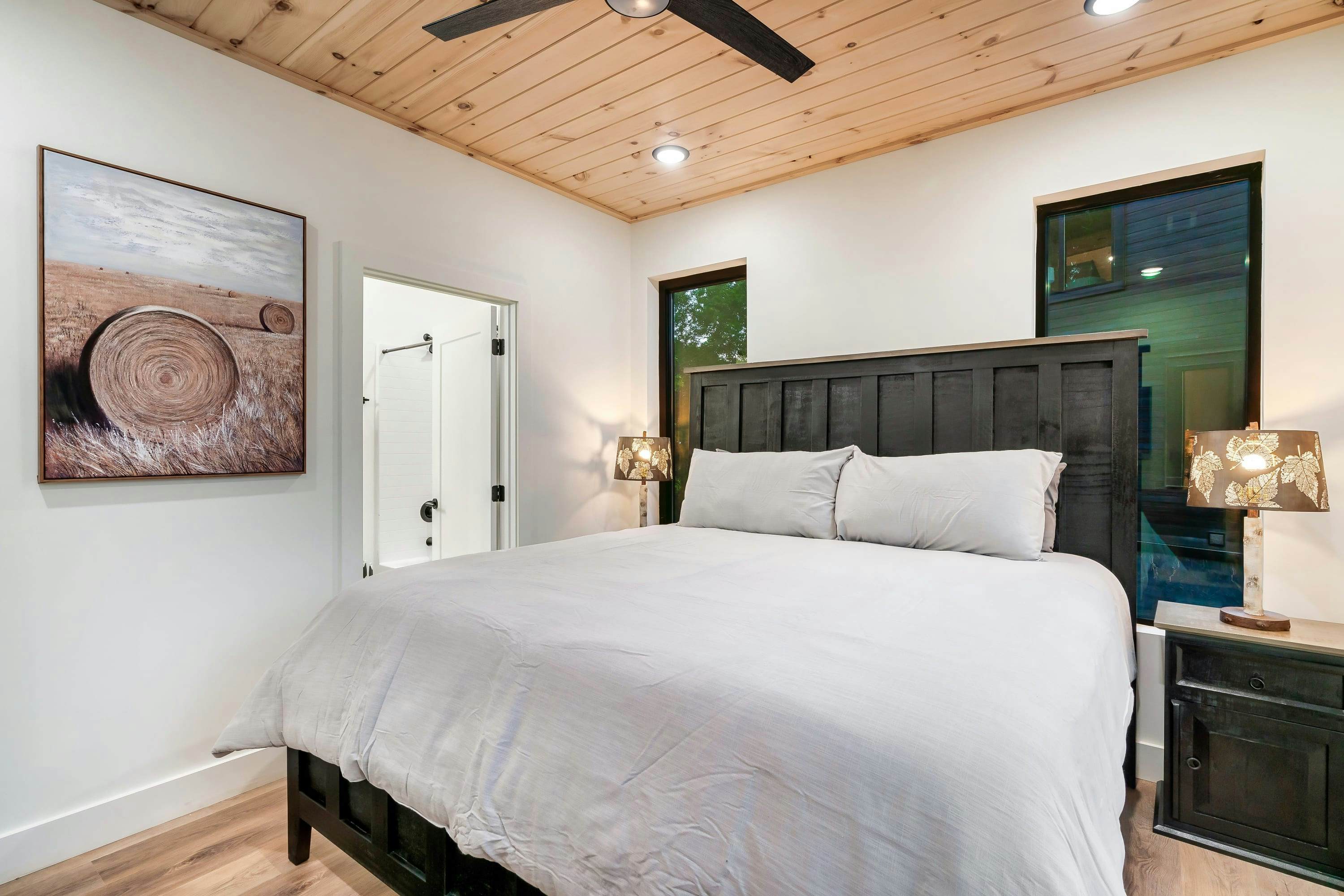 Modern Cabin, Sleeps 10・Indoor Pool・Hot Tub・Games