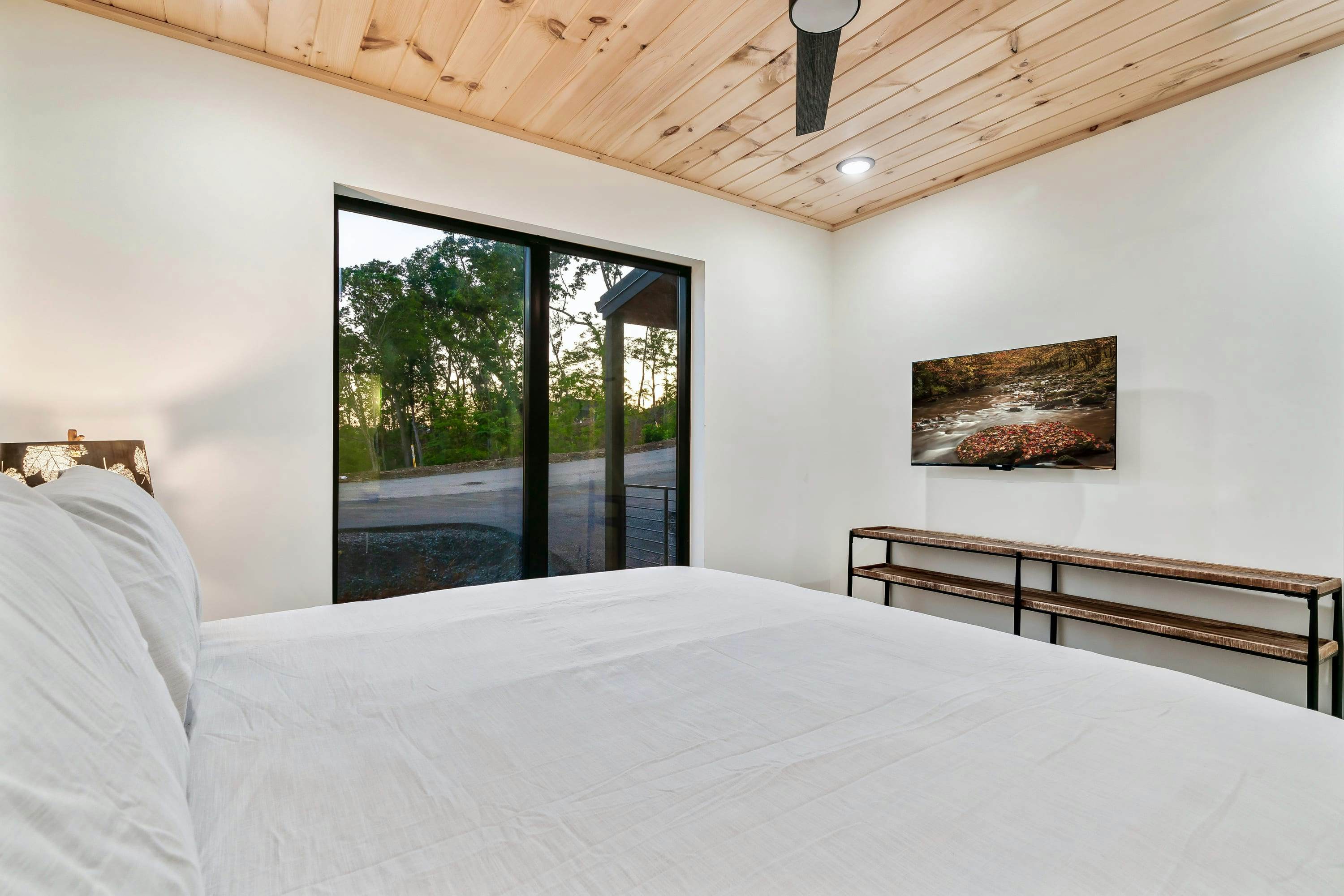 Modern Cabin, Sleeps 10・Indoor Pool・Hot Tub・Games