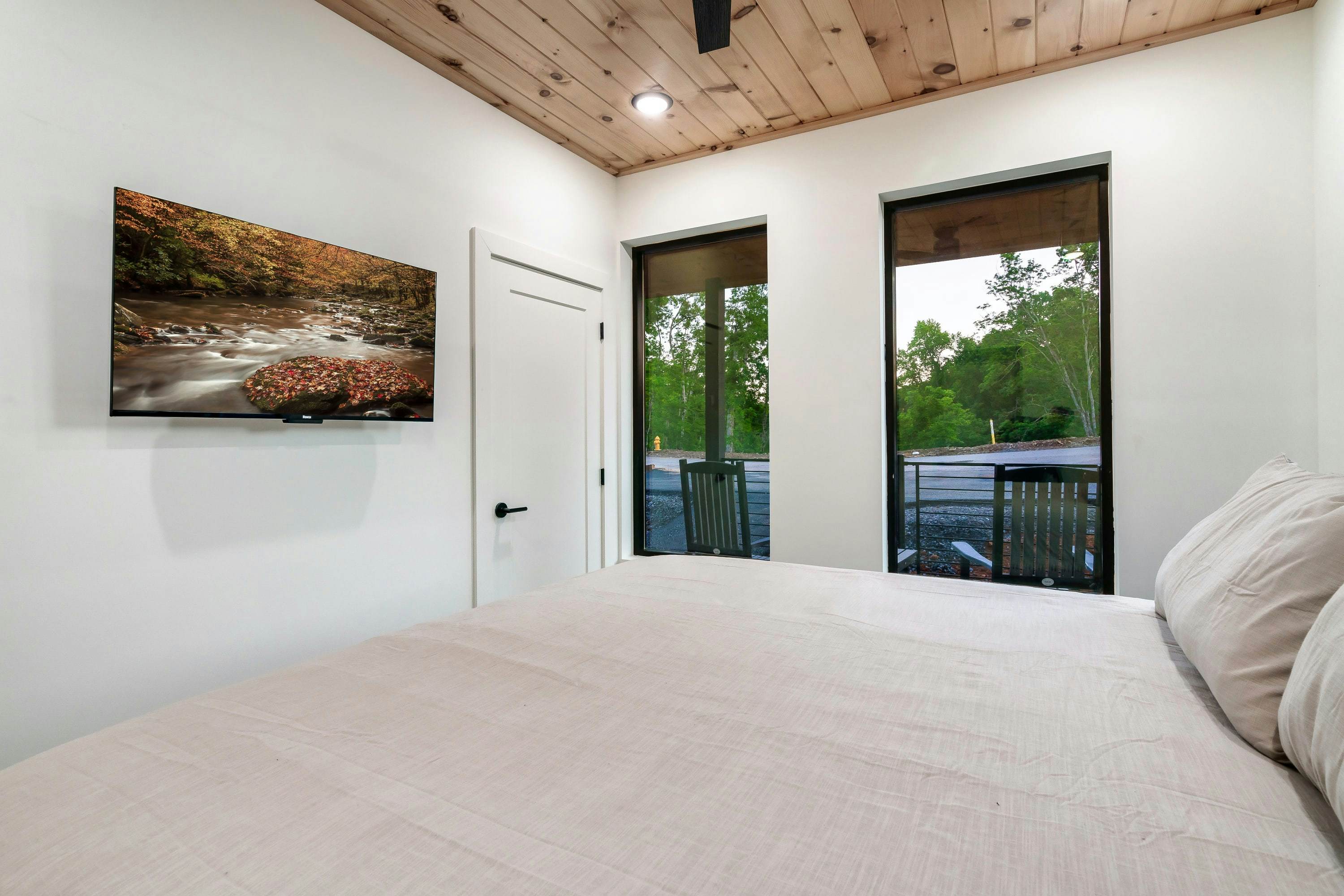 Modern Cabin, Sleeps 10・Indoor Pool・Hot Tub・Games