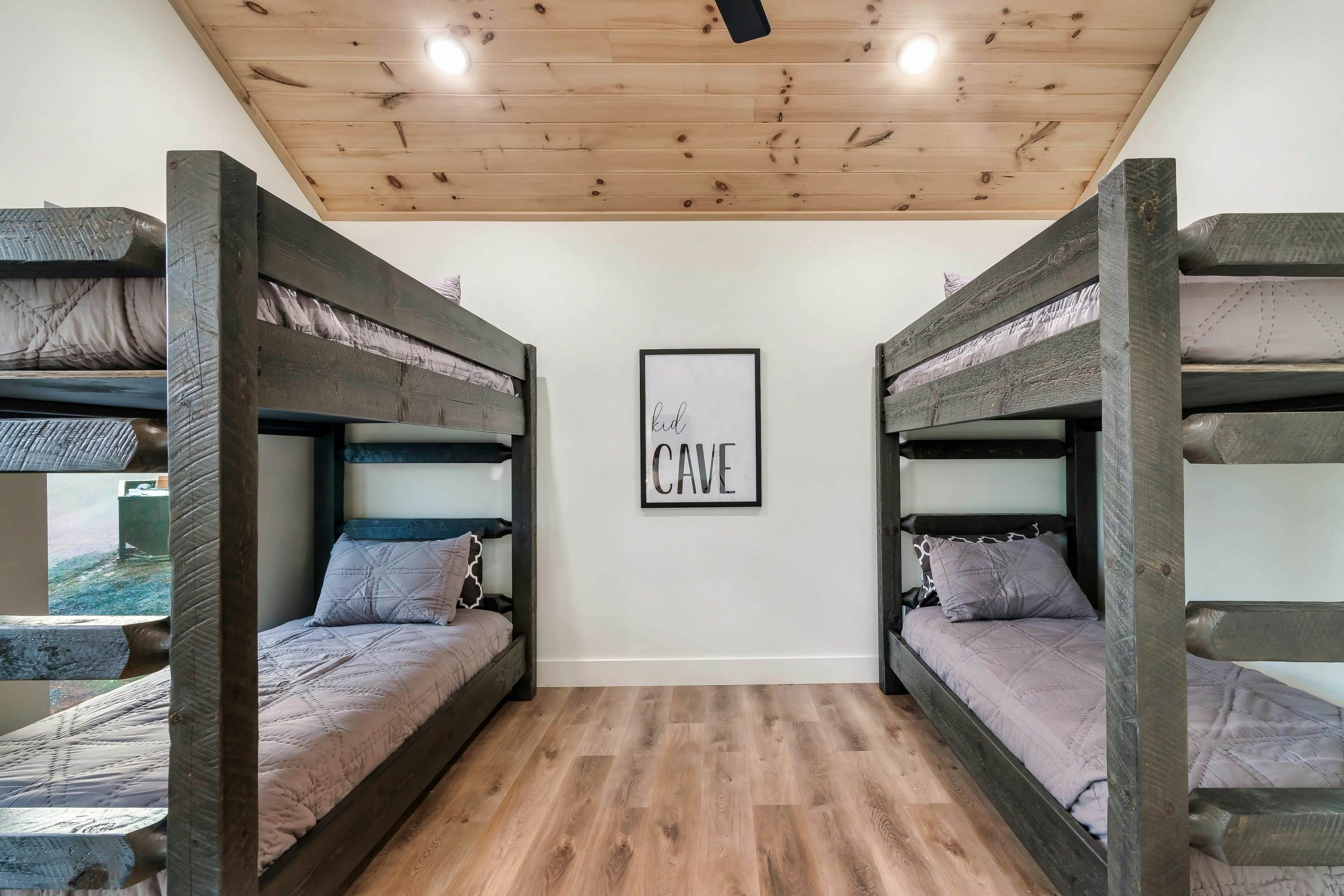 Modern Cabin, Sleeps 10・Indoor Pool・Hot Tub・Games