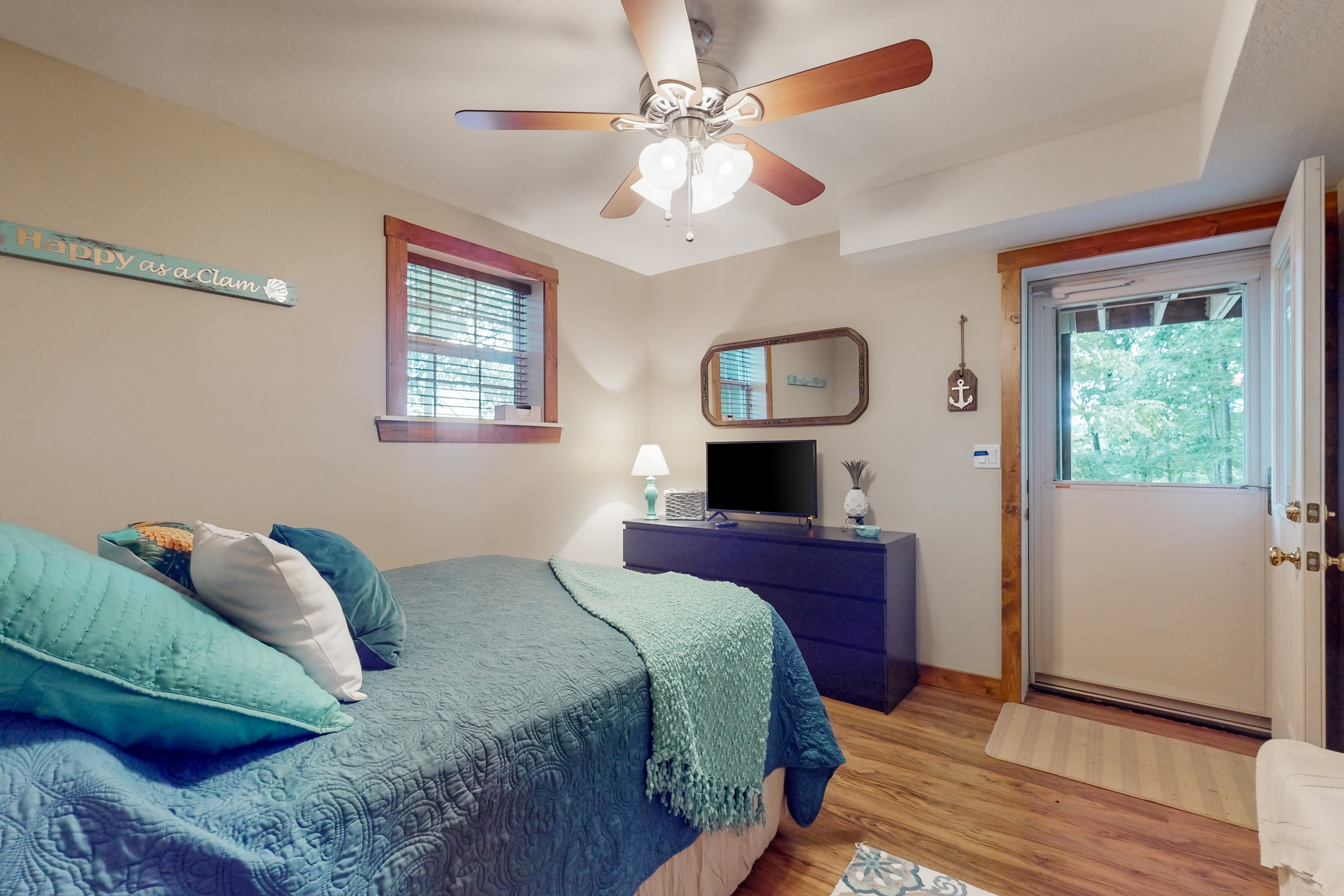 A Frame Cabin, Sleeps 9・Pickleball Court・Boat Slip