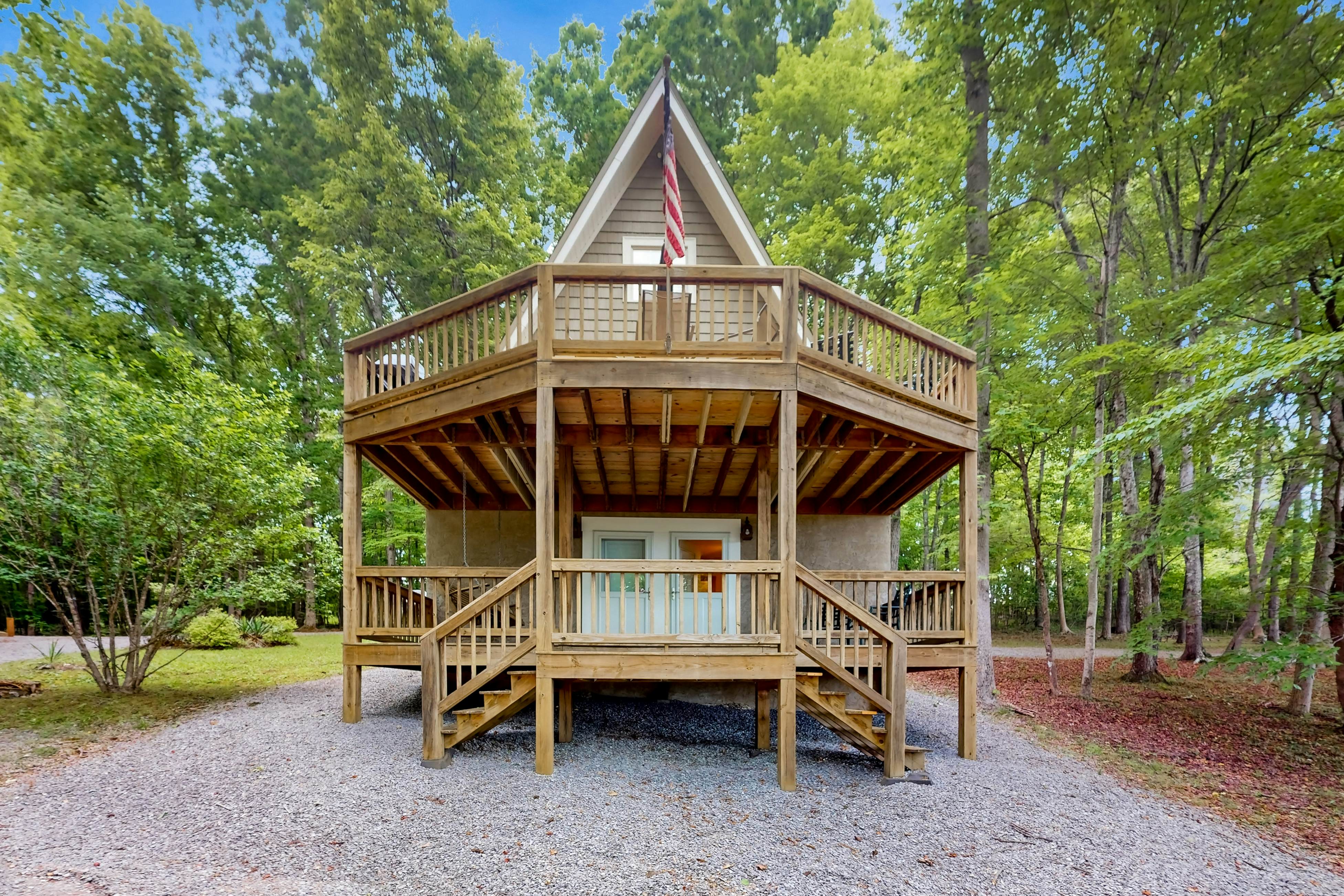 A Frame Cabin, Sleeps 9・Pickleball Court・Boat Slip