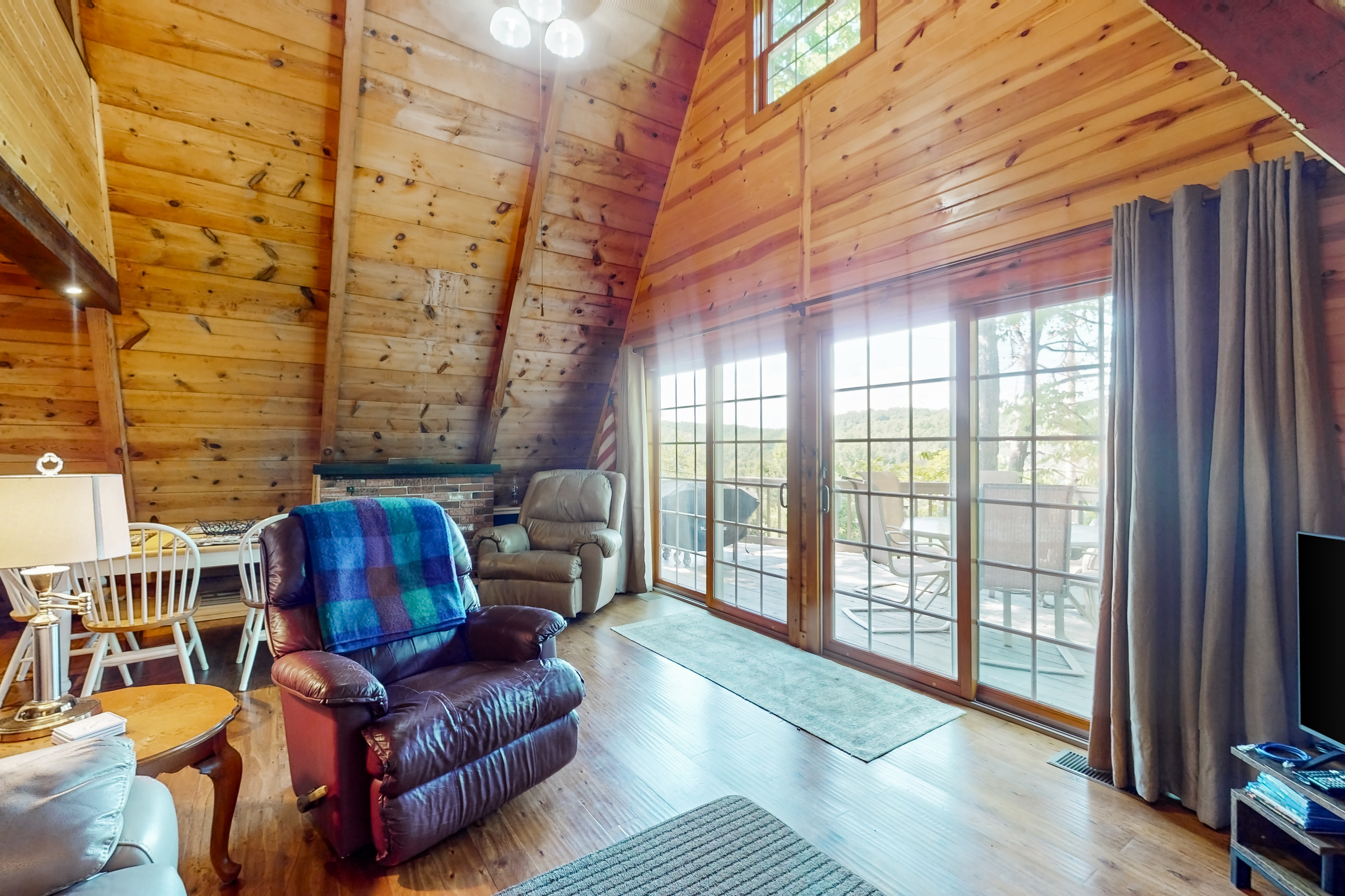 Cozy A Frame Cabin, Sleep 8・Near Marina・Deck・Grill