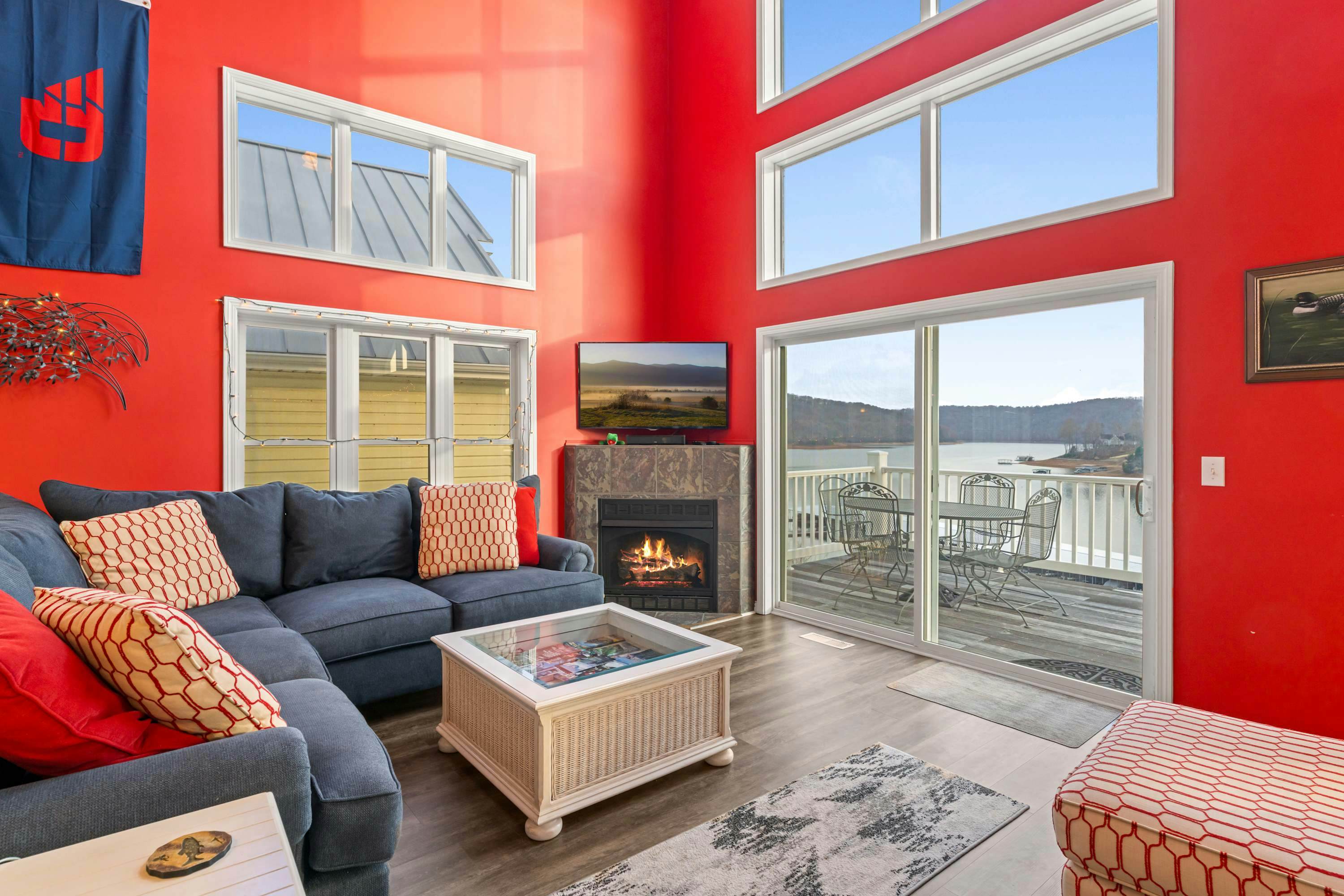 Family-friendly Home・Hot Tub・Lake View・Pool Access