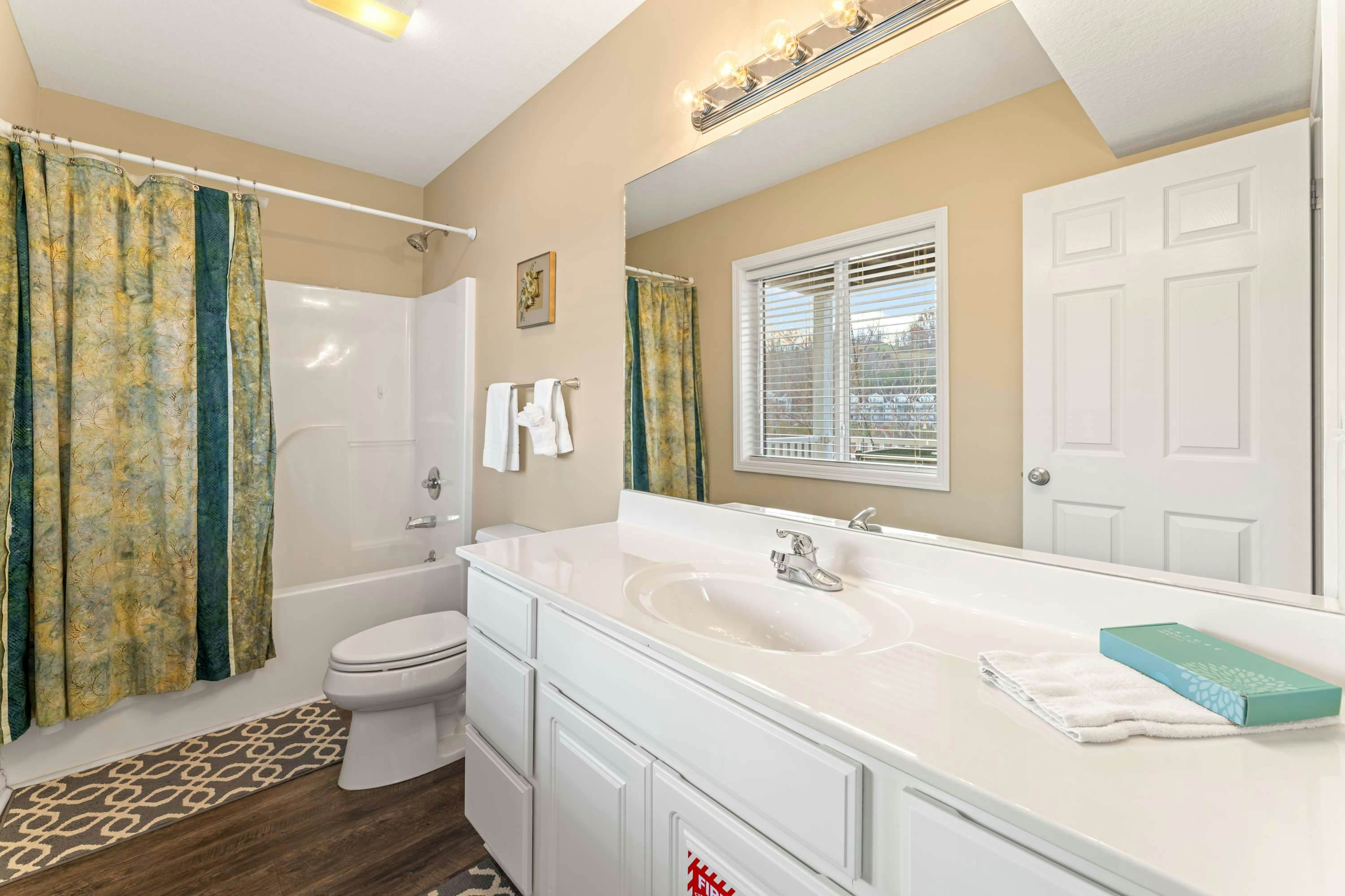 Family-friendly Home・Hot Tub・Lake View・Pool Access