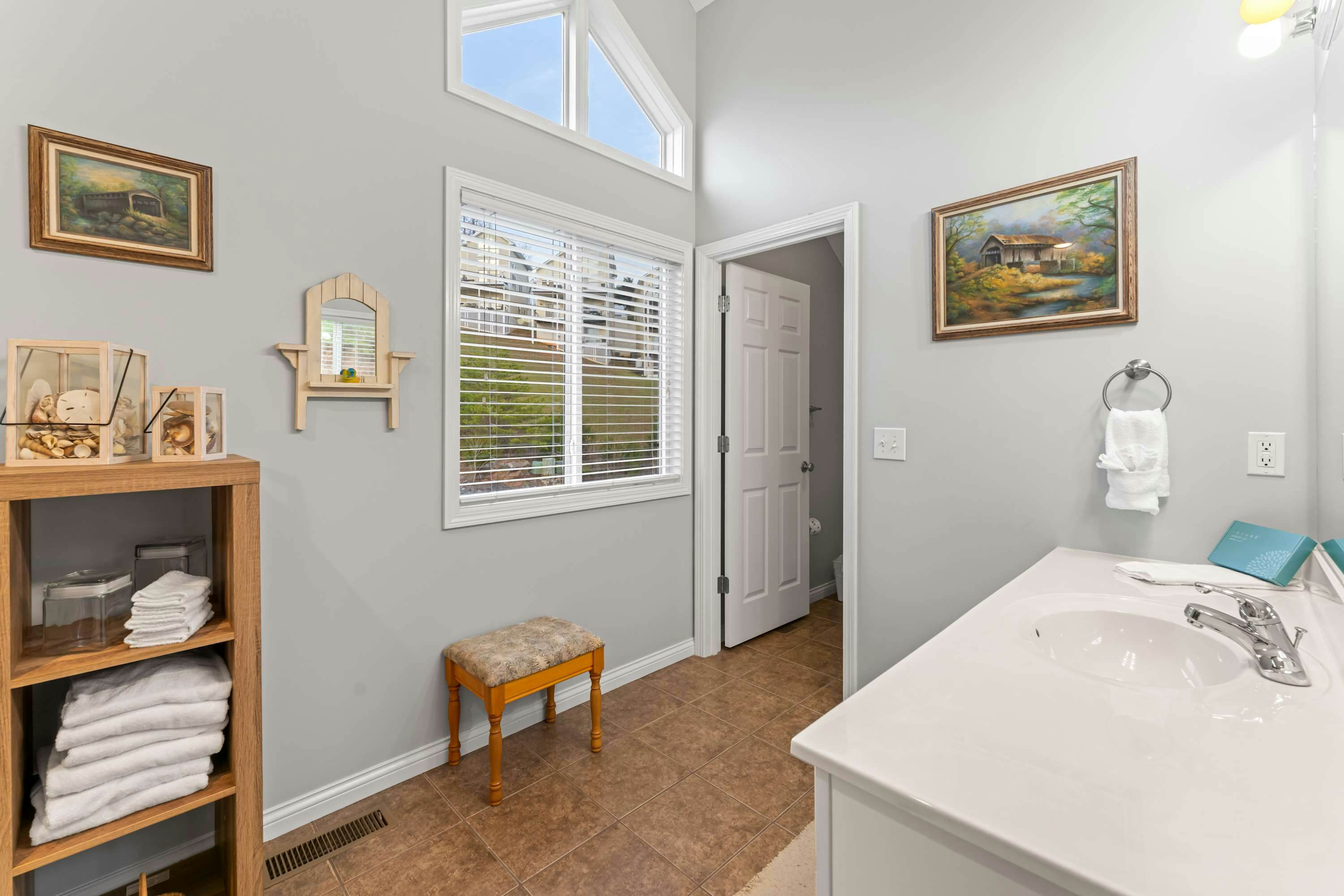 Family-friendly Home・Hot Tub・Lake View・Pool Access