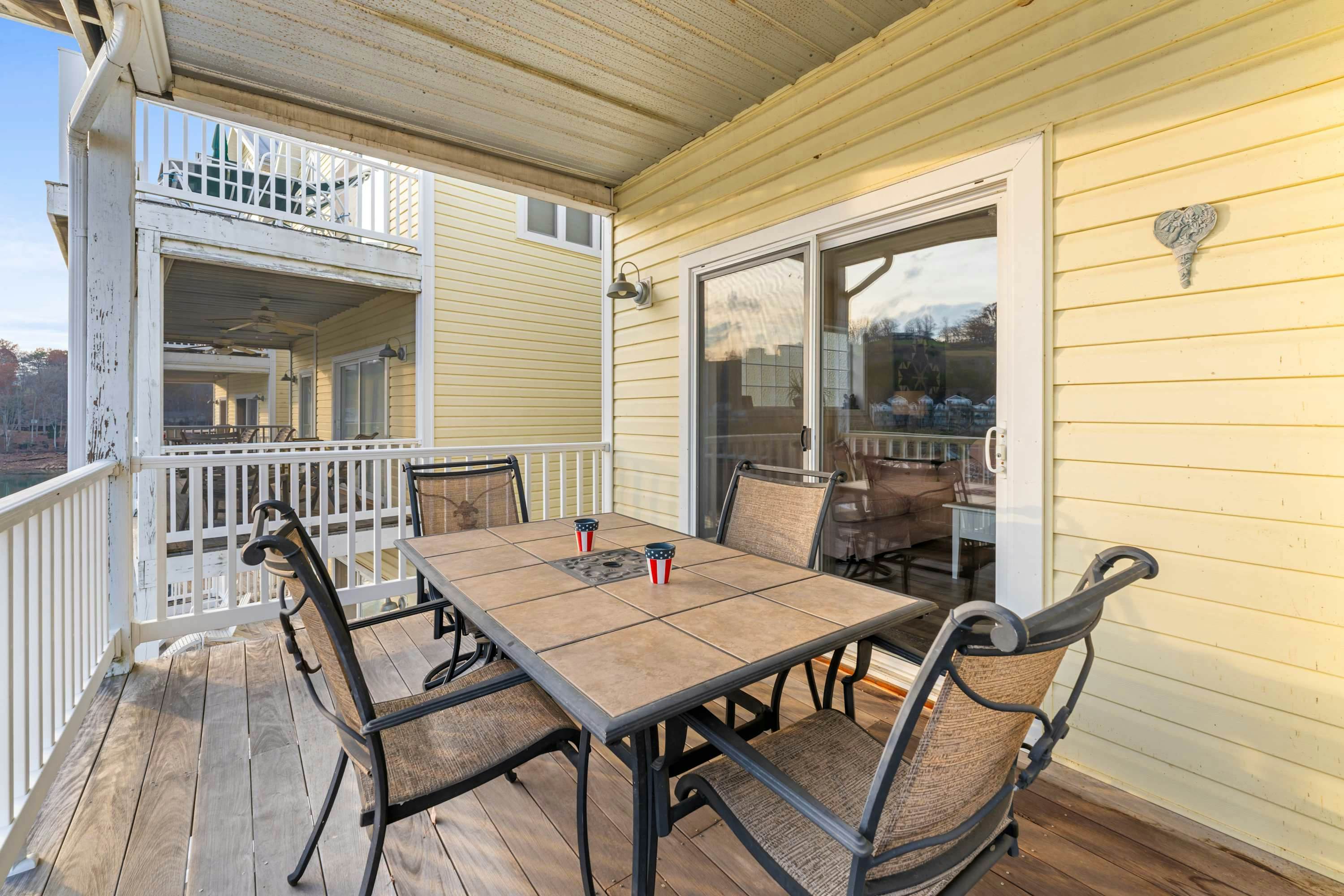 Family-friendly Home・Hot Tub・Lake View・Pool Access
