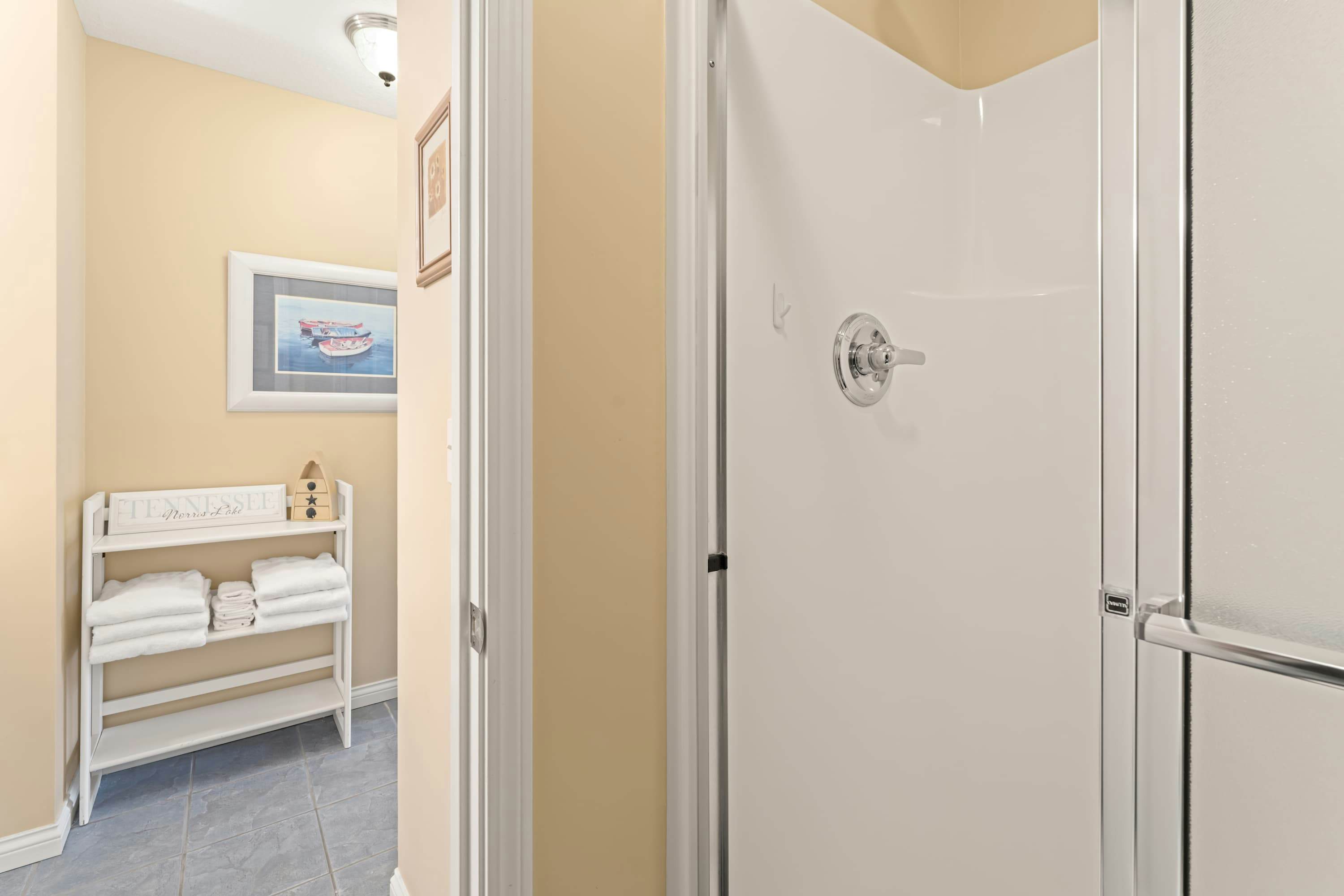 Family-friendly Home・Hot Tub・Lake View・Pool Access