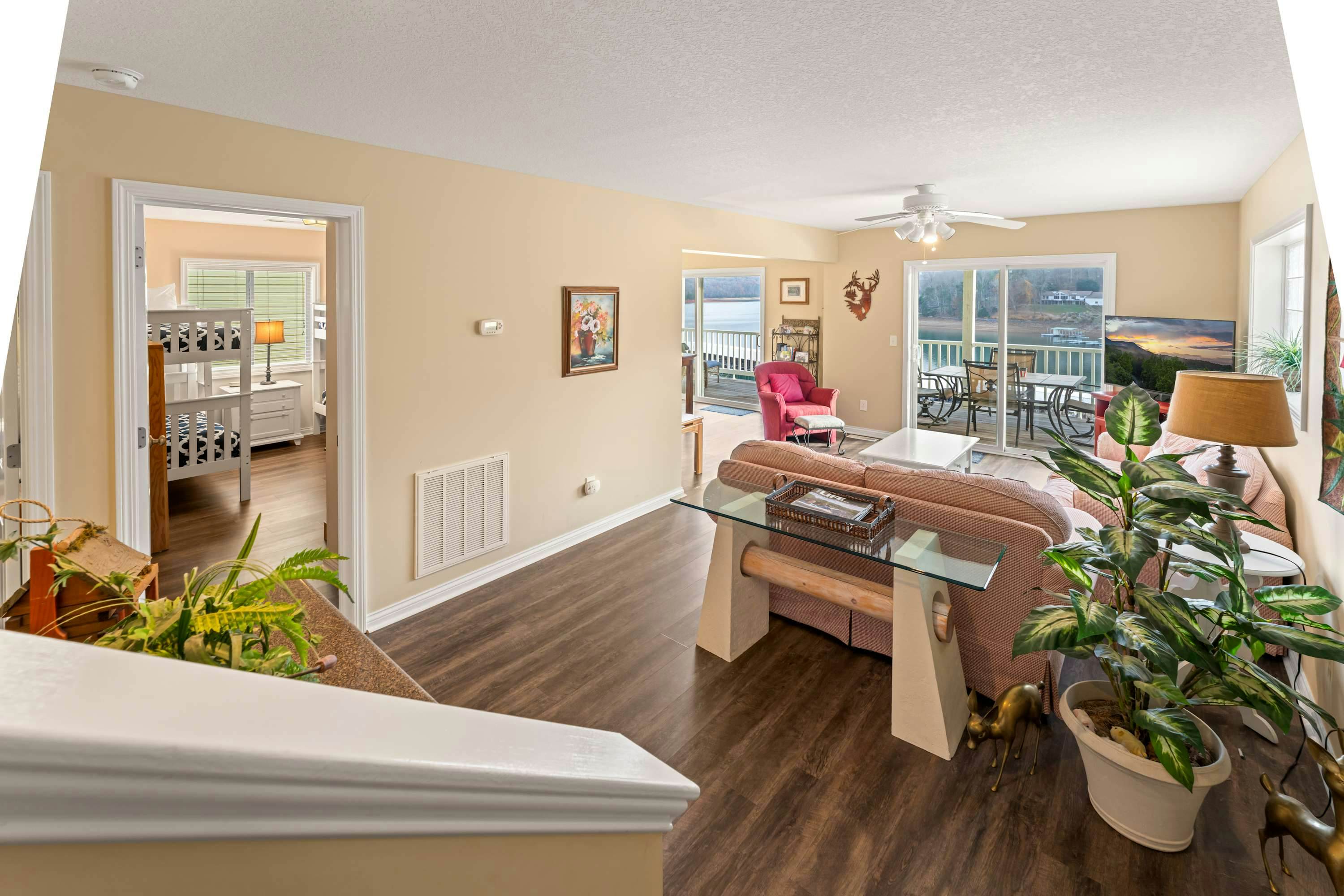 Family-friendly Home・Hot Tub・Lake View・Pool Access