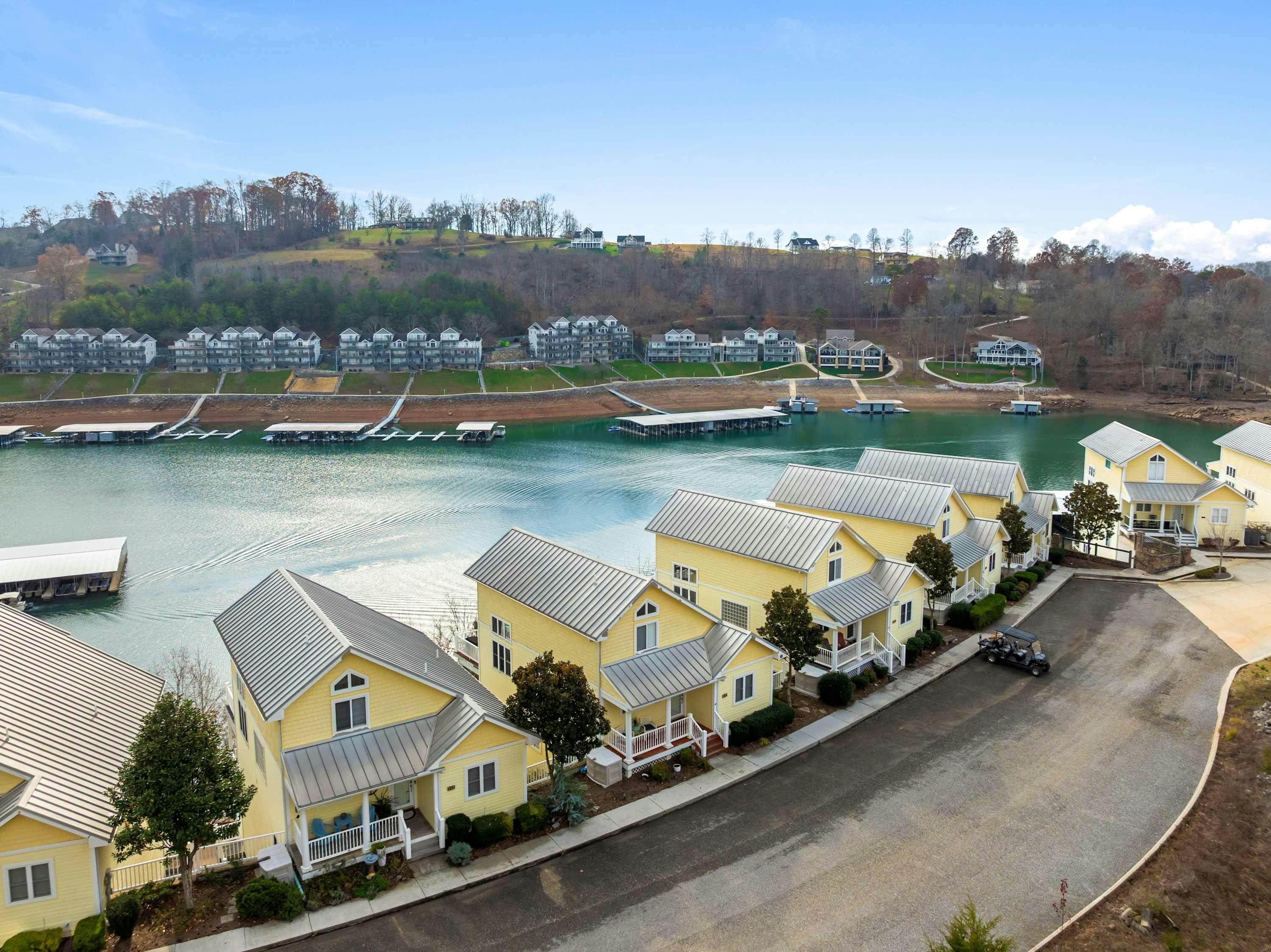 Family-friendly Home・Hot Tub・Lake View・Pool Access