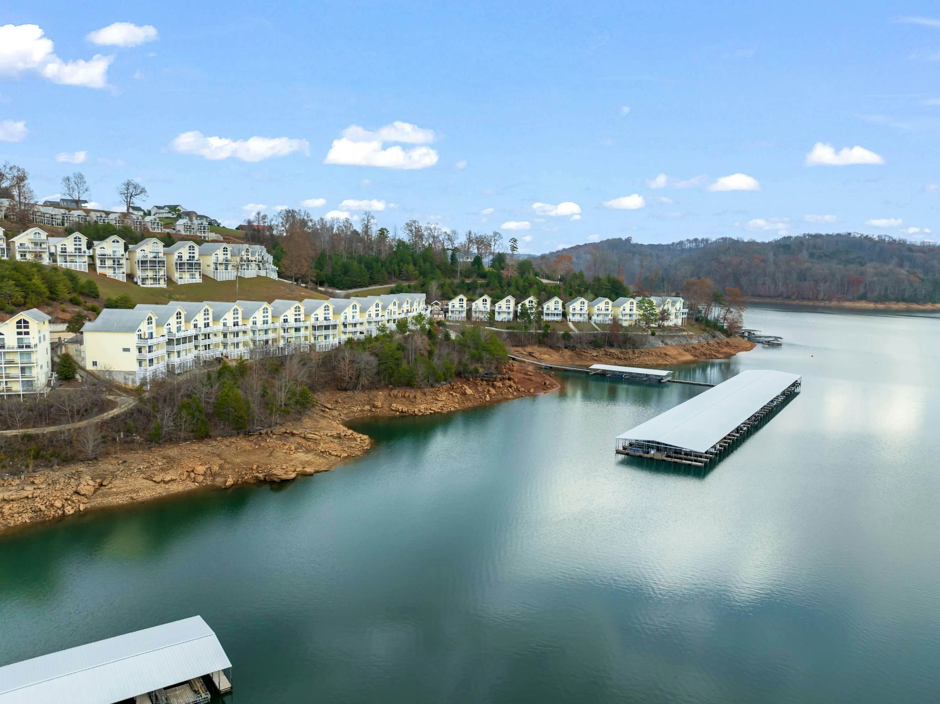 Family-friendly Home・Hot Tub・Lake View・Pool Access