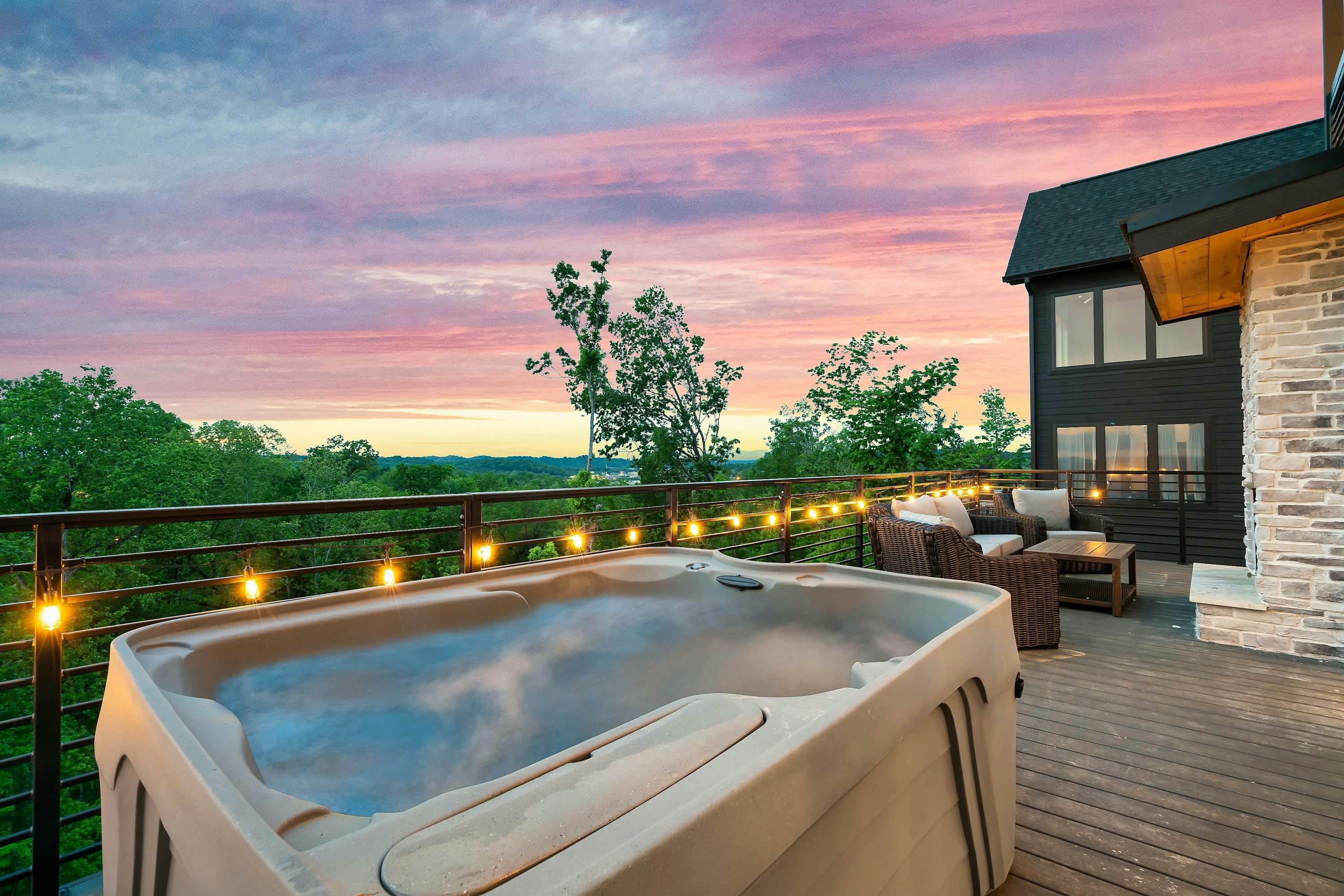 Family Luxury Stay, Sleeps 6・Roof Deck + Hot Tub