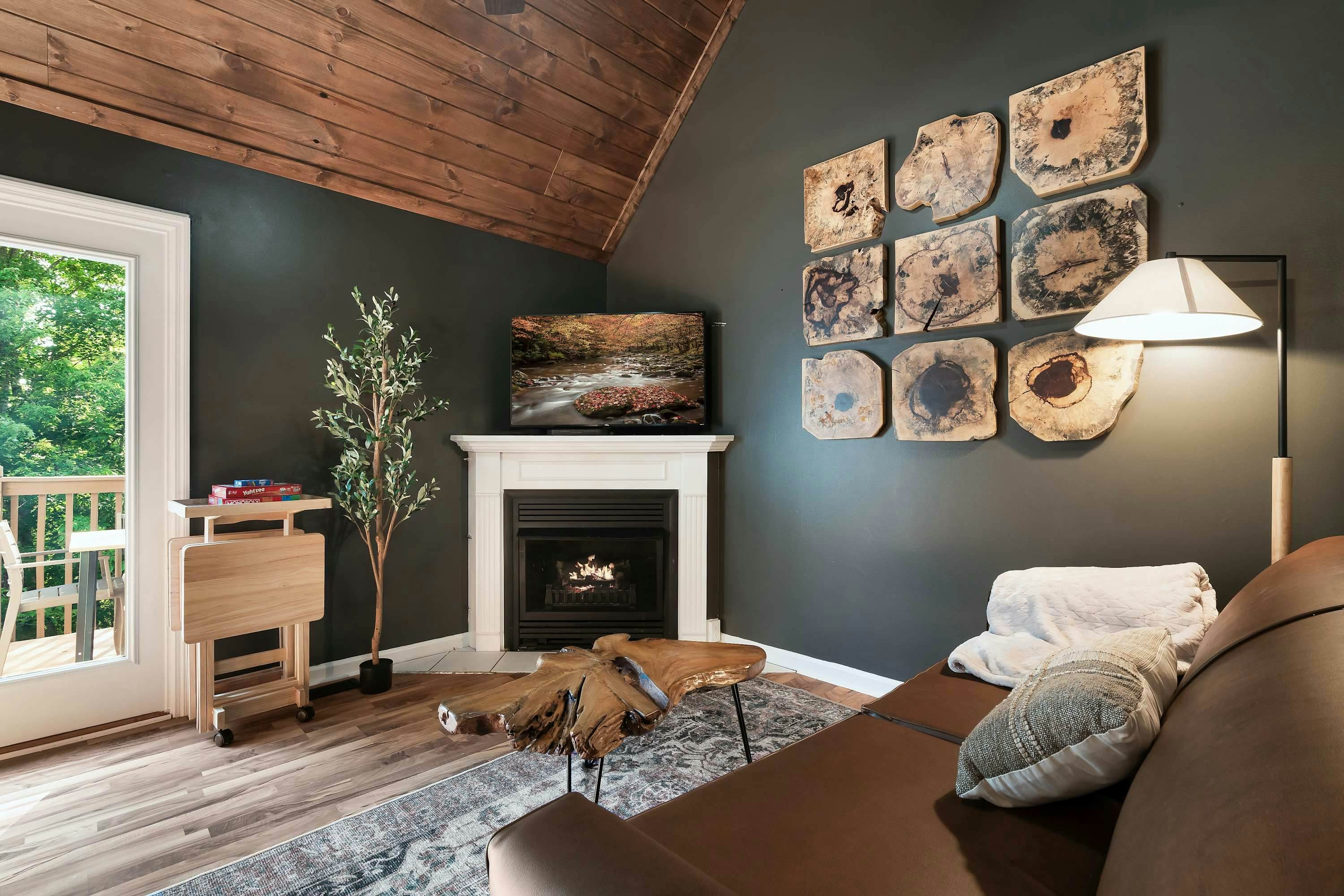 Near Pkwy / Dollywood, Sleeps 6・Hot tub・Game Room