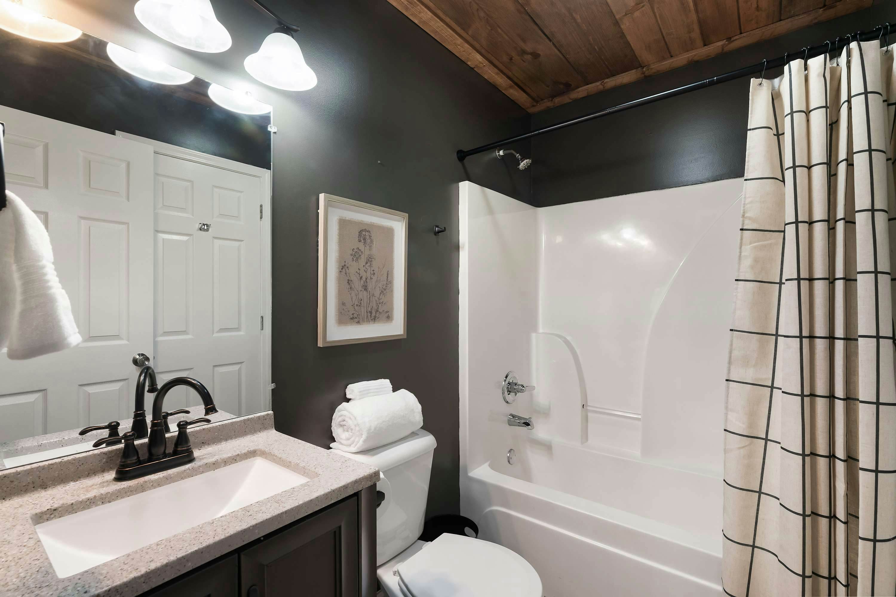 Near Pkwy / Dollywood, Sleeps 6・Hot tub・Game Room