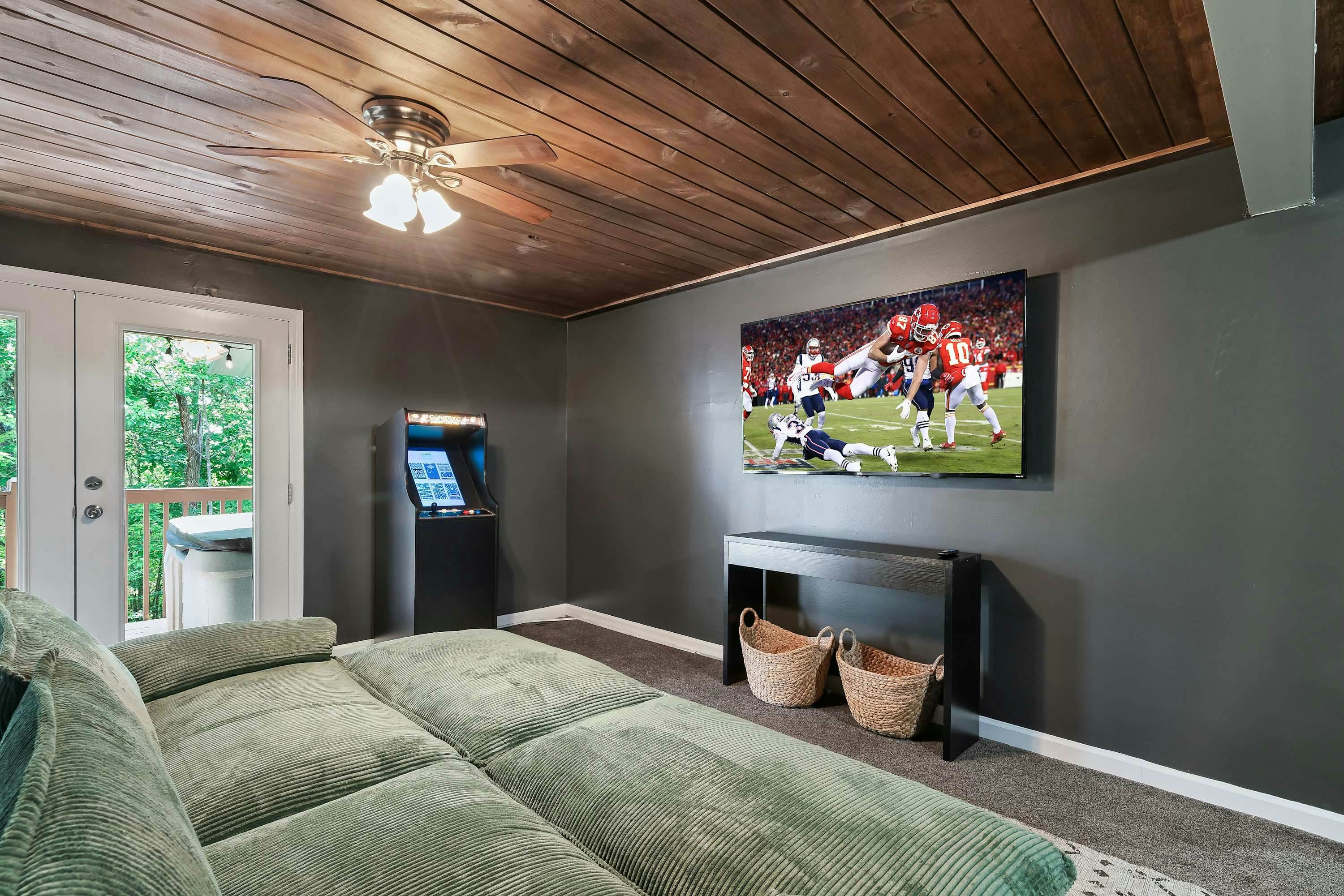 Near Pkwy / Dollywood, Sleeps 6・Hot tub・Game Room