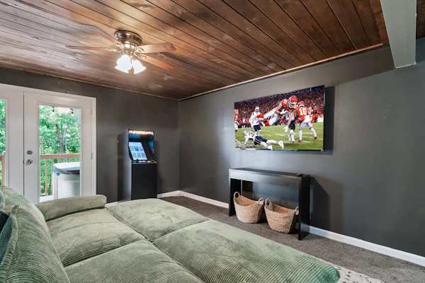 Near Pkwy / Dollywood, Sleeps 6・Hot tub・Game Room