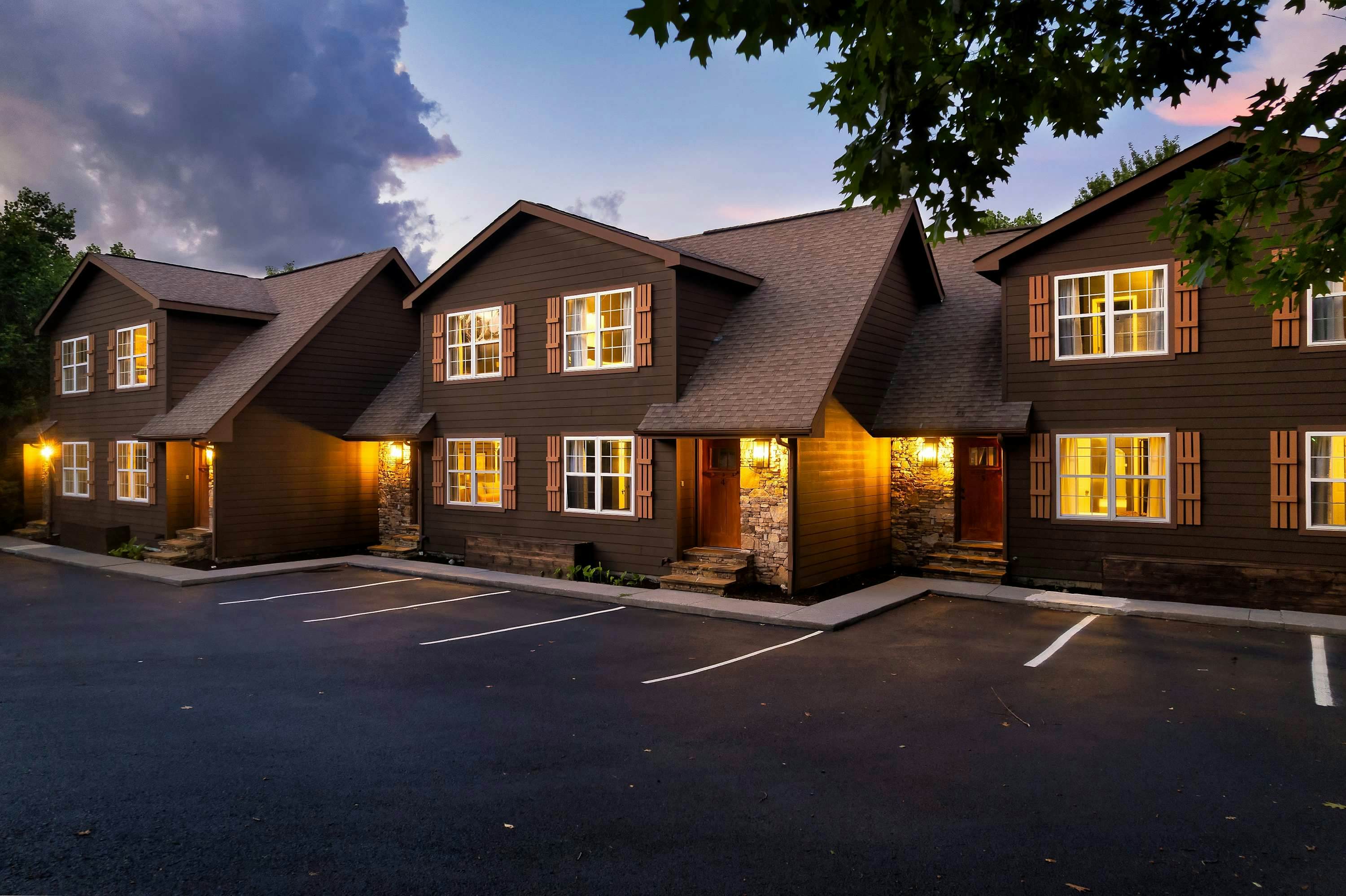 Near Pkwy / Dollywood, Sleeps 6・Hot tub・Game Room