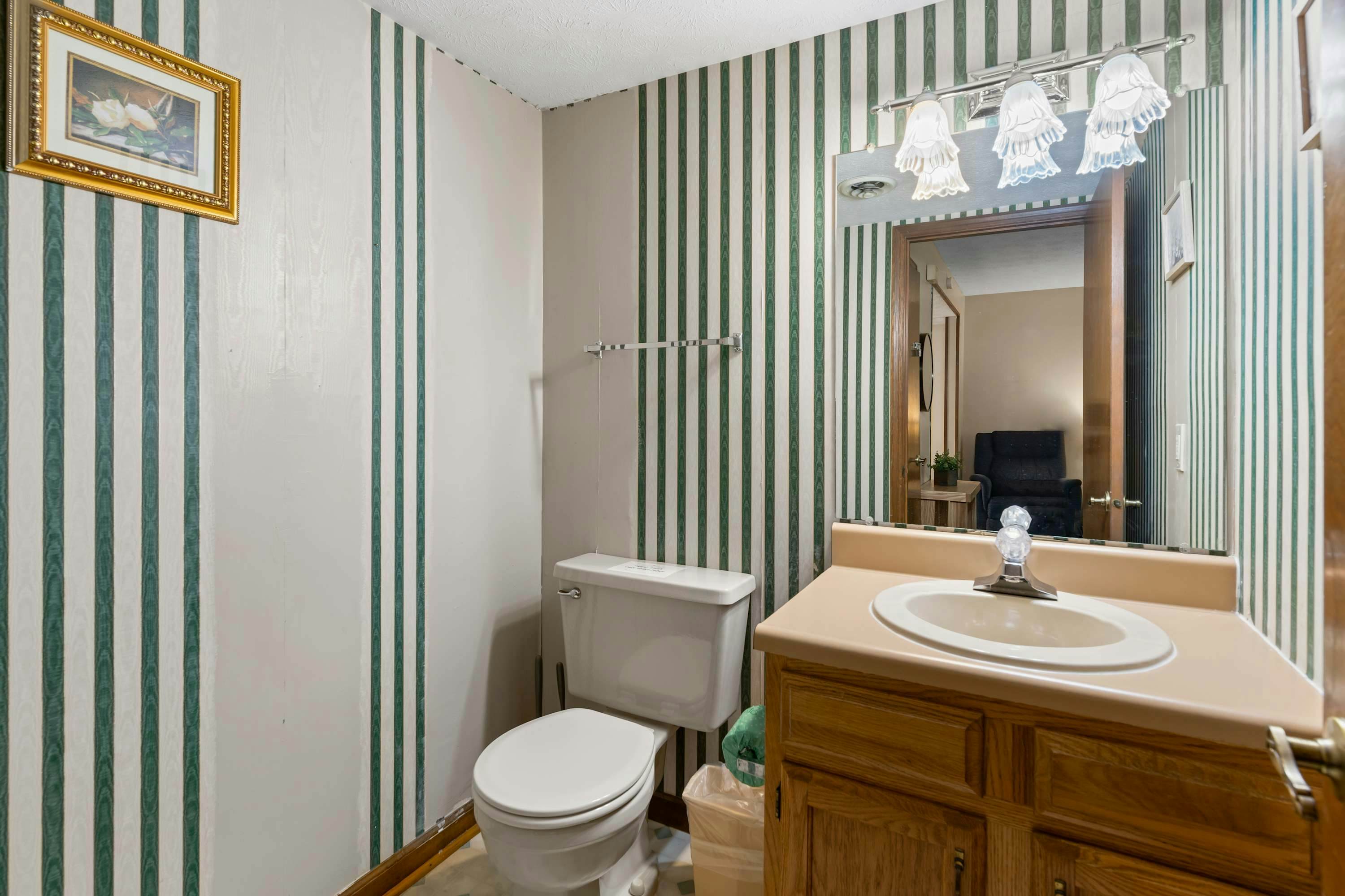 Spacious Escape, Sleeps 8・Pool・BBQ Grill・Firepit