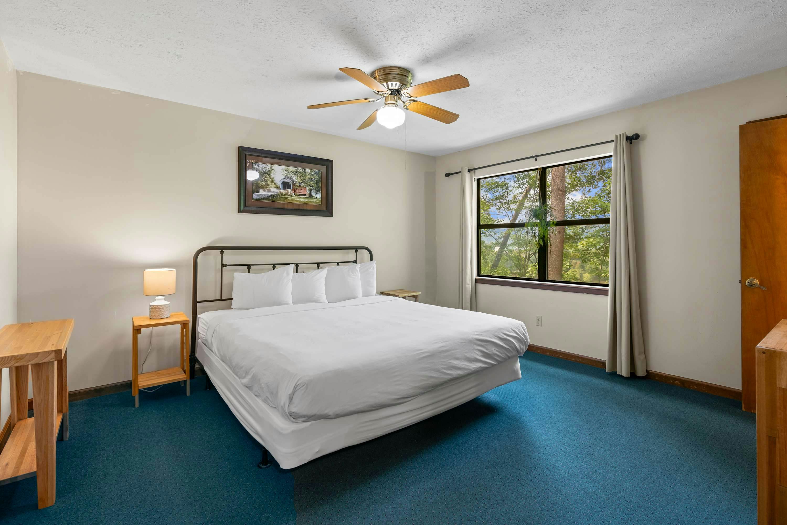 Spacious Escape, Sleeps 8・Pool・BBQ Grill・Firepit