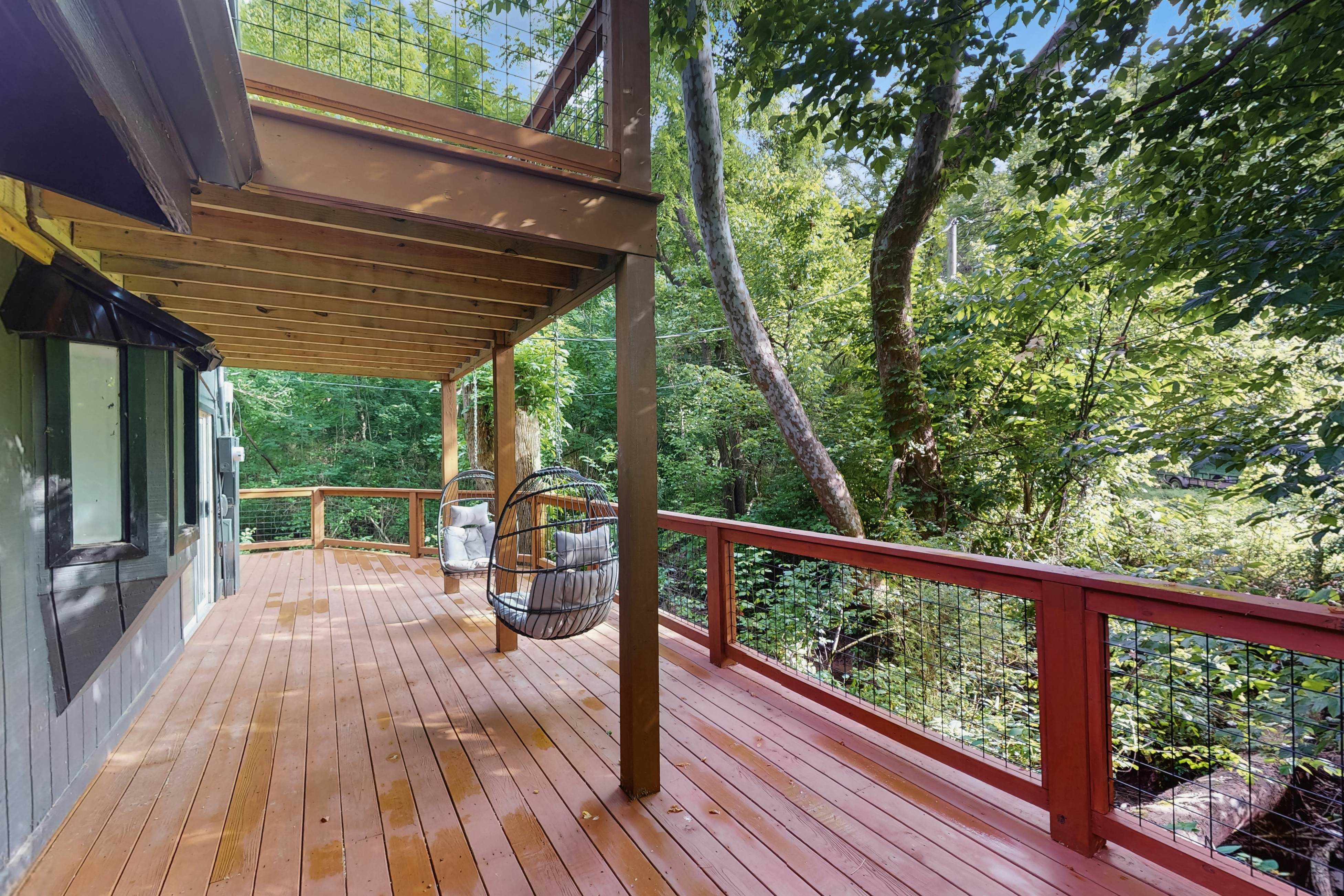 Charming Cabin, Sleeps 10・Hot Tub・Fireplace 