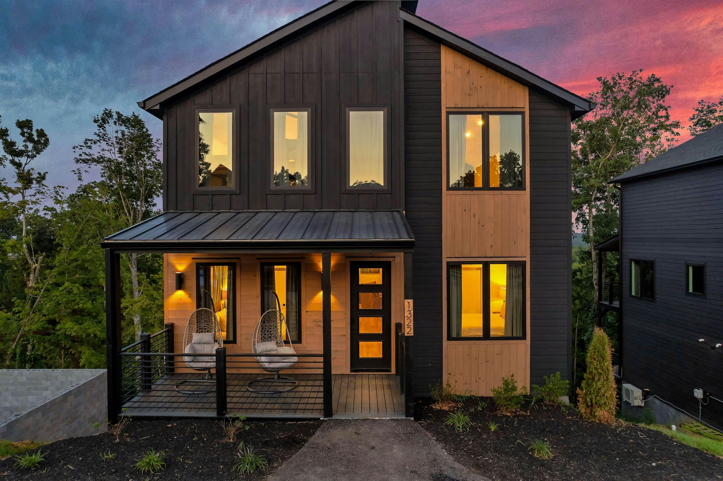 Sleeps 14, Cozy Escape・Indoor Pool, Theater, Games