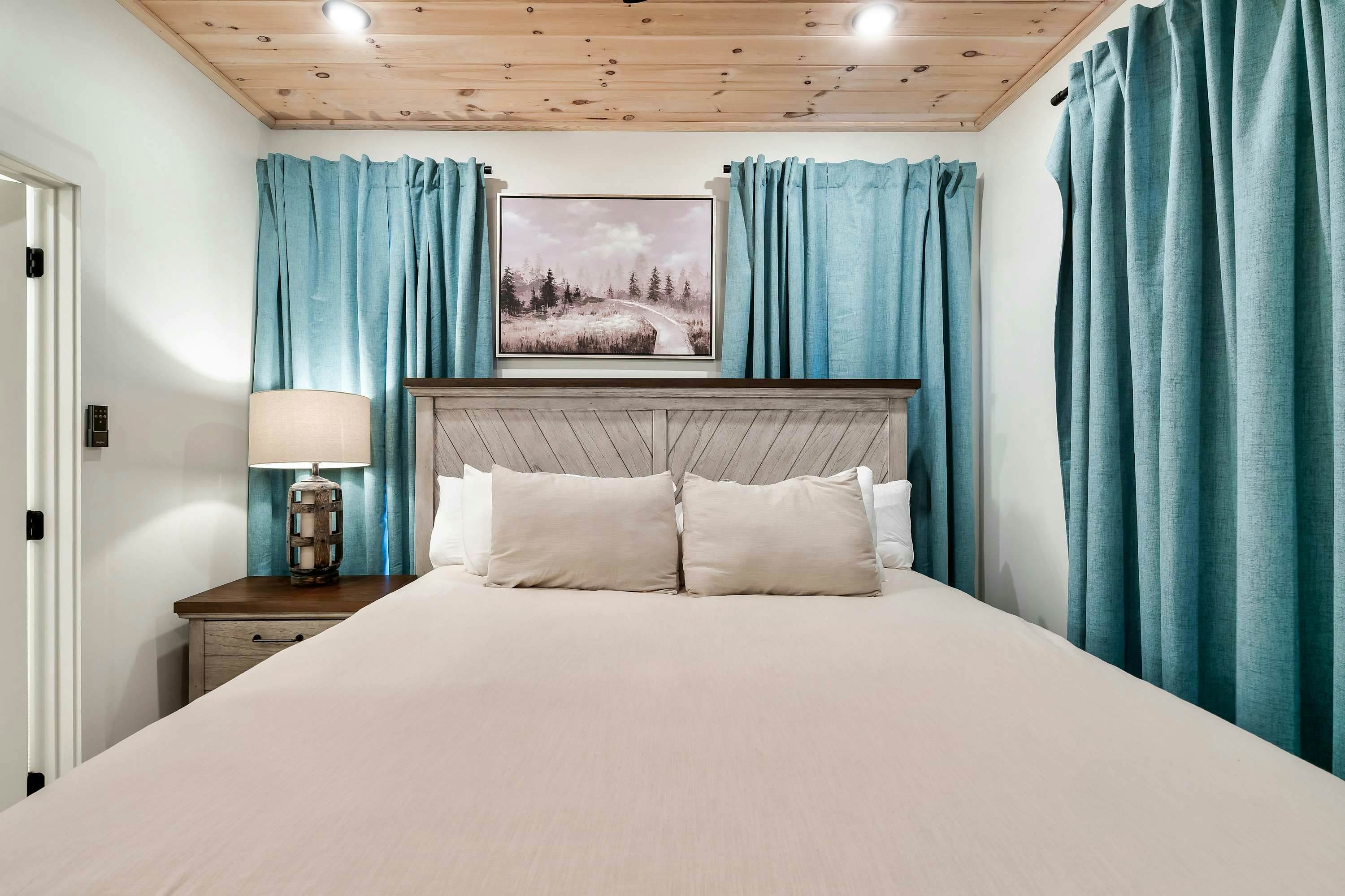 Sleeps 14, Cozy Escape・Indoor Pool, Theater, Games