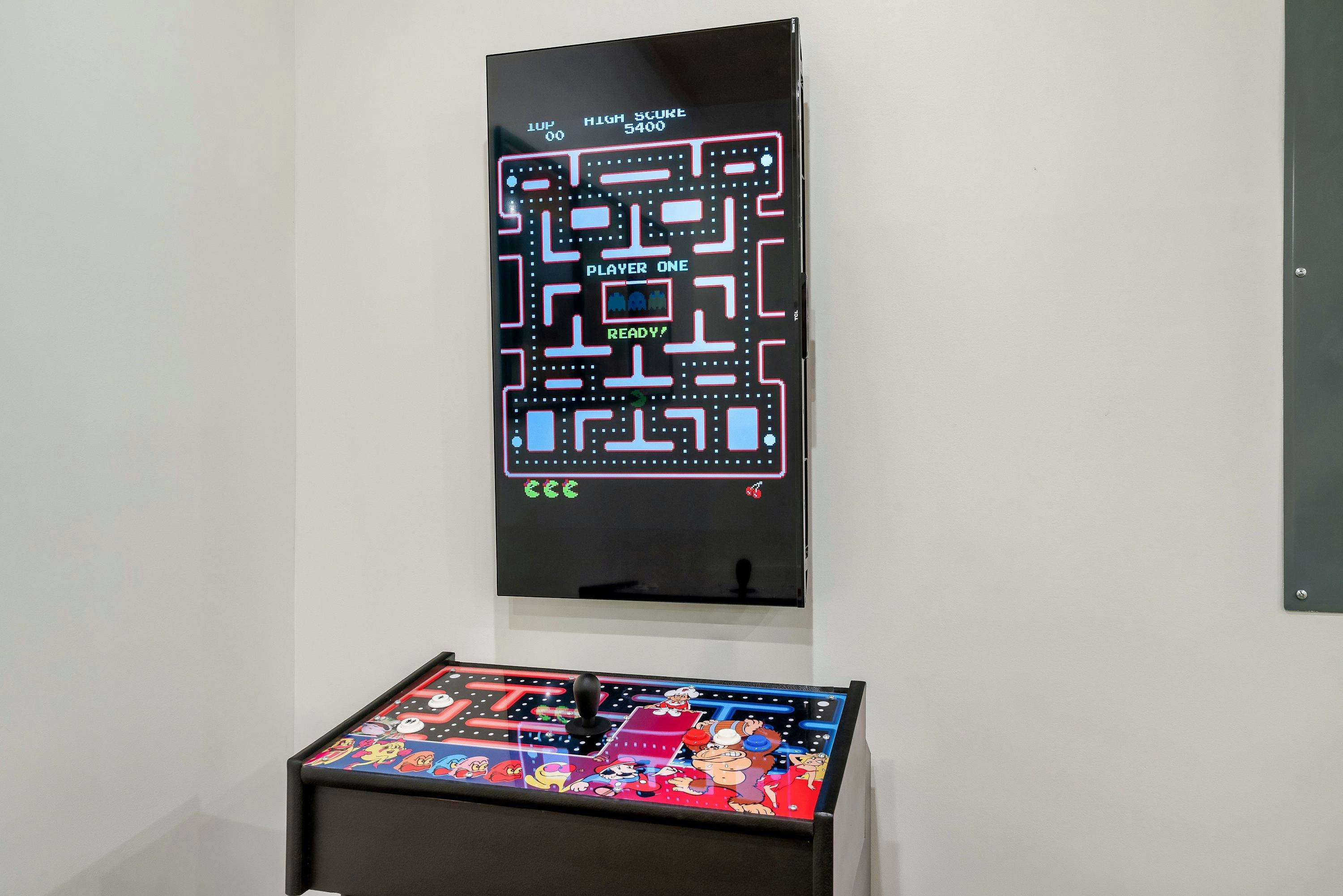 Sleeps 14, Cozy Escape・Indoor Pool, Theater, Games