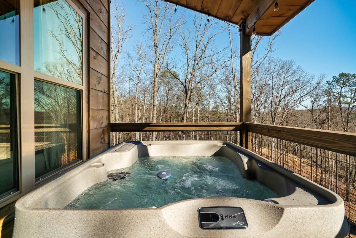 The Everwood Fall Escape | Pool, Hot tub, Grill