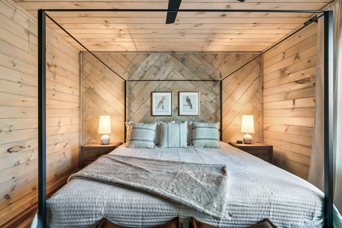 The Everwood Fall Escape | Pool, Hot tub, Grill