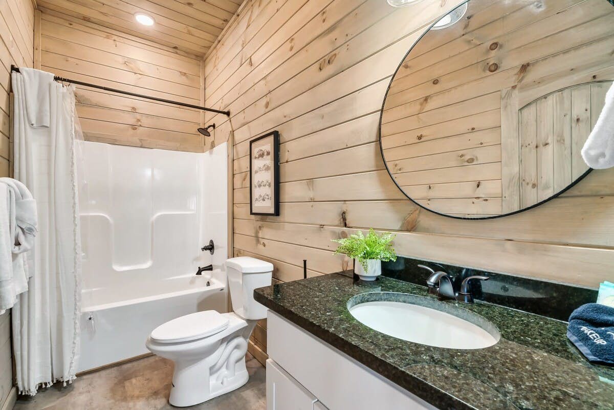 The Everwood Fall Escape | Pool, Hot tub, Grill