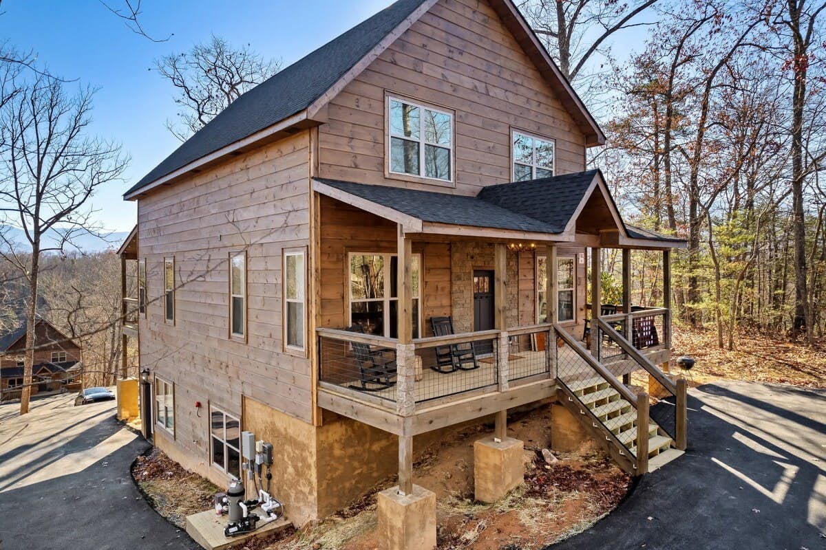 The Everwood Fall Escape | Pool, Hot tub, Grill