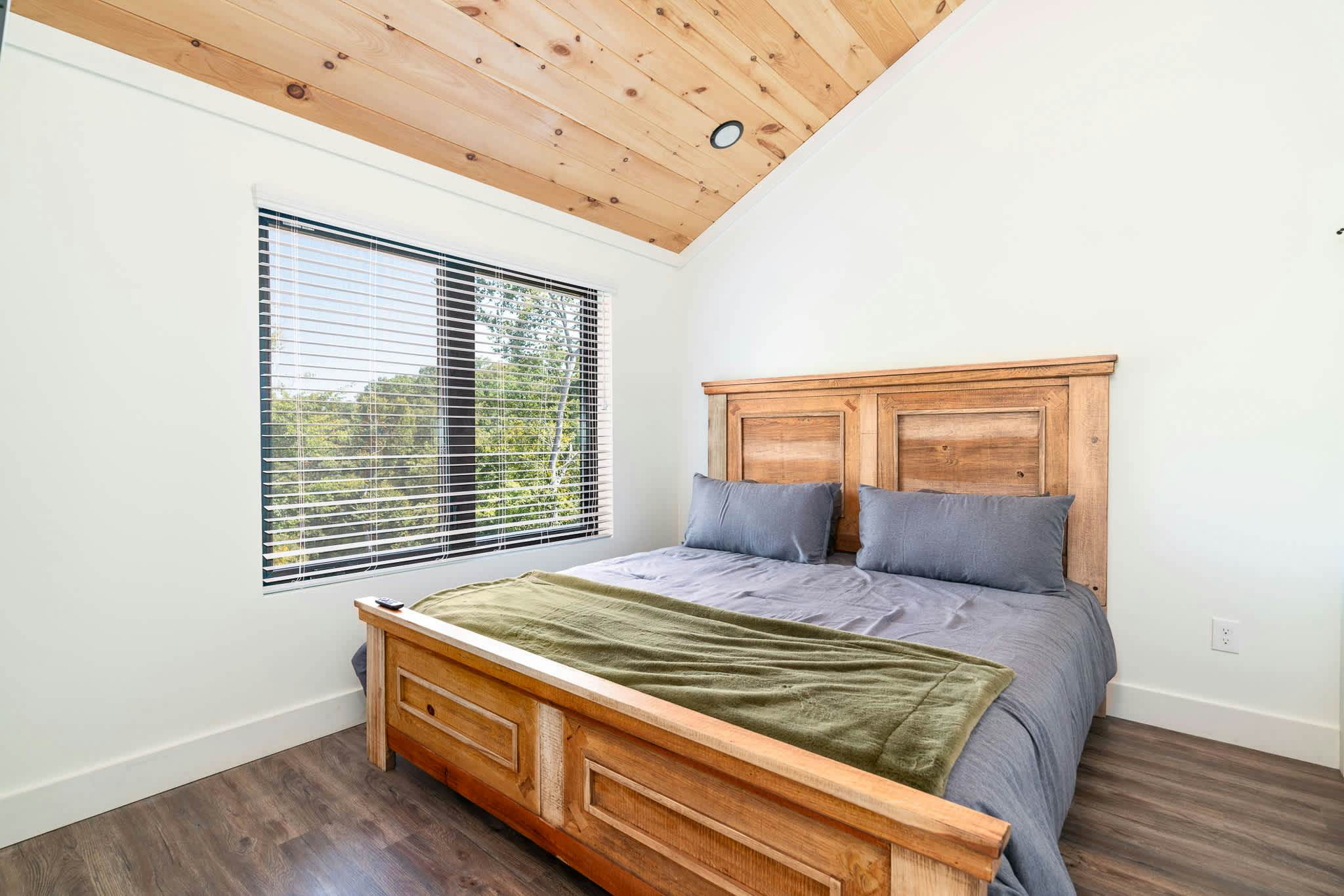 Sleeps 10・Luxe Cabin・View・Hot Tub・Near Water Parks